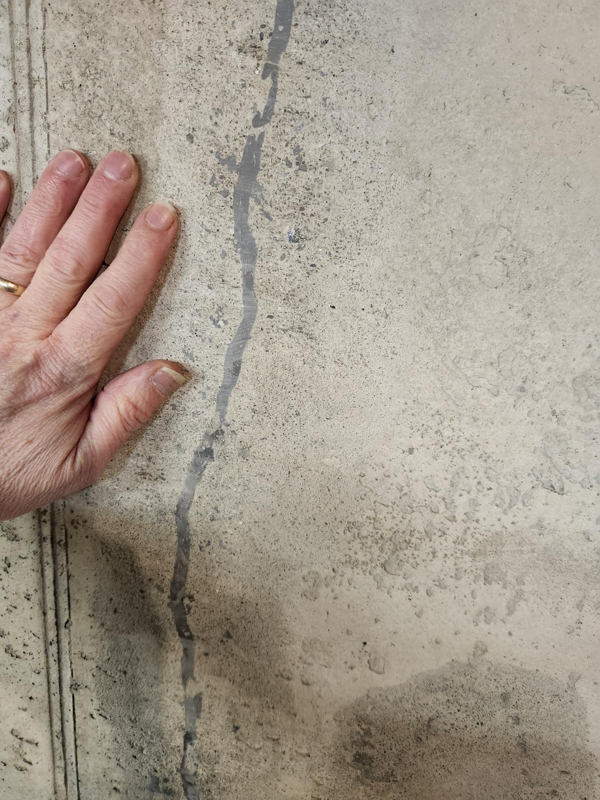 20' Fast Set Foundation Crack Repair Injection Kit, Hydra Stop 300 Expanding Polyurethane Foam Concrete Crack Filler, Basement Wall Leak Sealant, Waterproof Repair System for Wet Basement Solutions customer photo 2