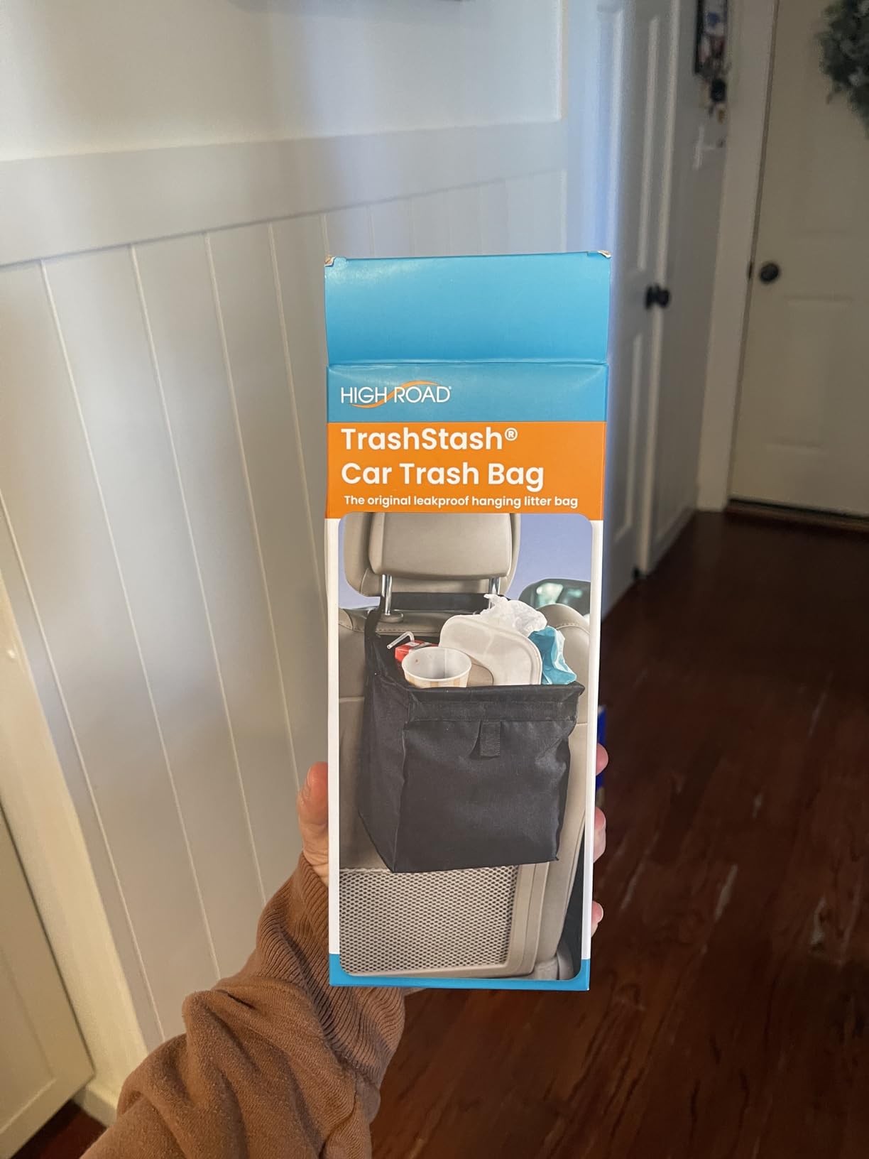 High Road TrashStash Hanging Car Garbage Bag with Push-Close Lid and Waterproof Bin for Car, SUV and Truck Seat Backs - Holds 3 Gallons of Car Trash (Black) customer photo 1