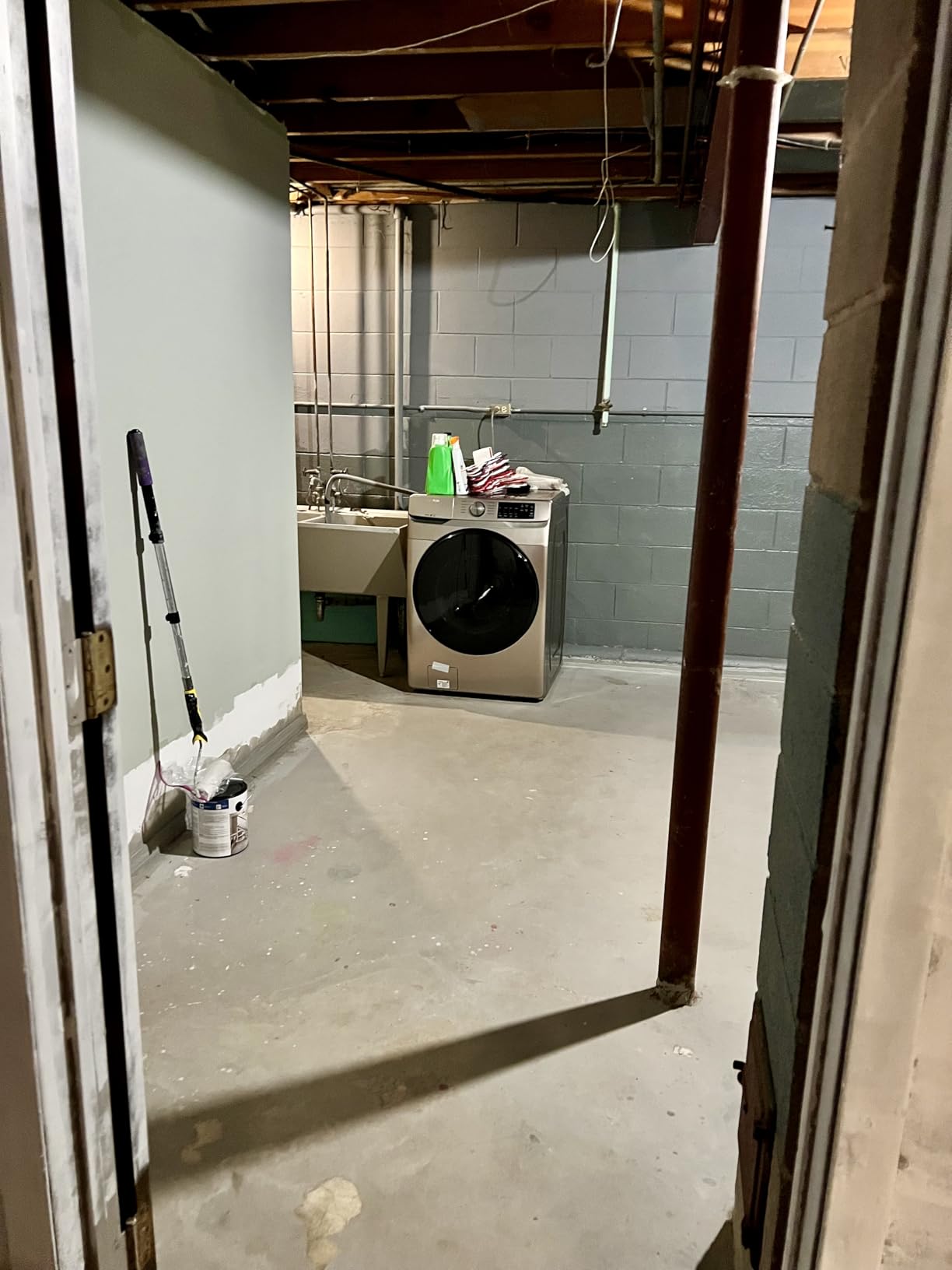 KILZ Basement and Masonry Waterproofing Paint, Interior/Exterior, White, 1 Gallon customer photo 2