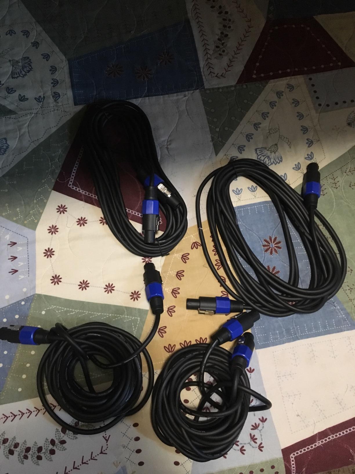 MUSYSIC Portable PA System with Wireless UHF Microphone, 15