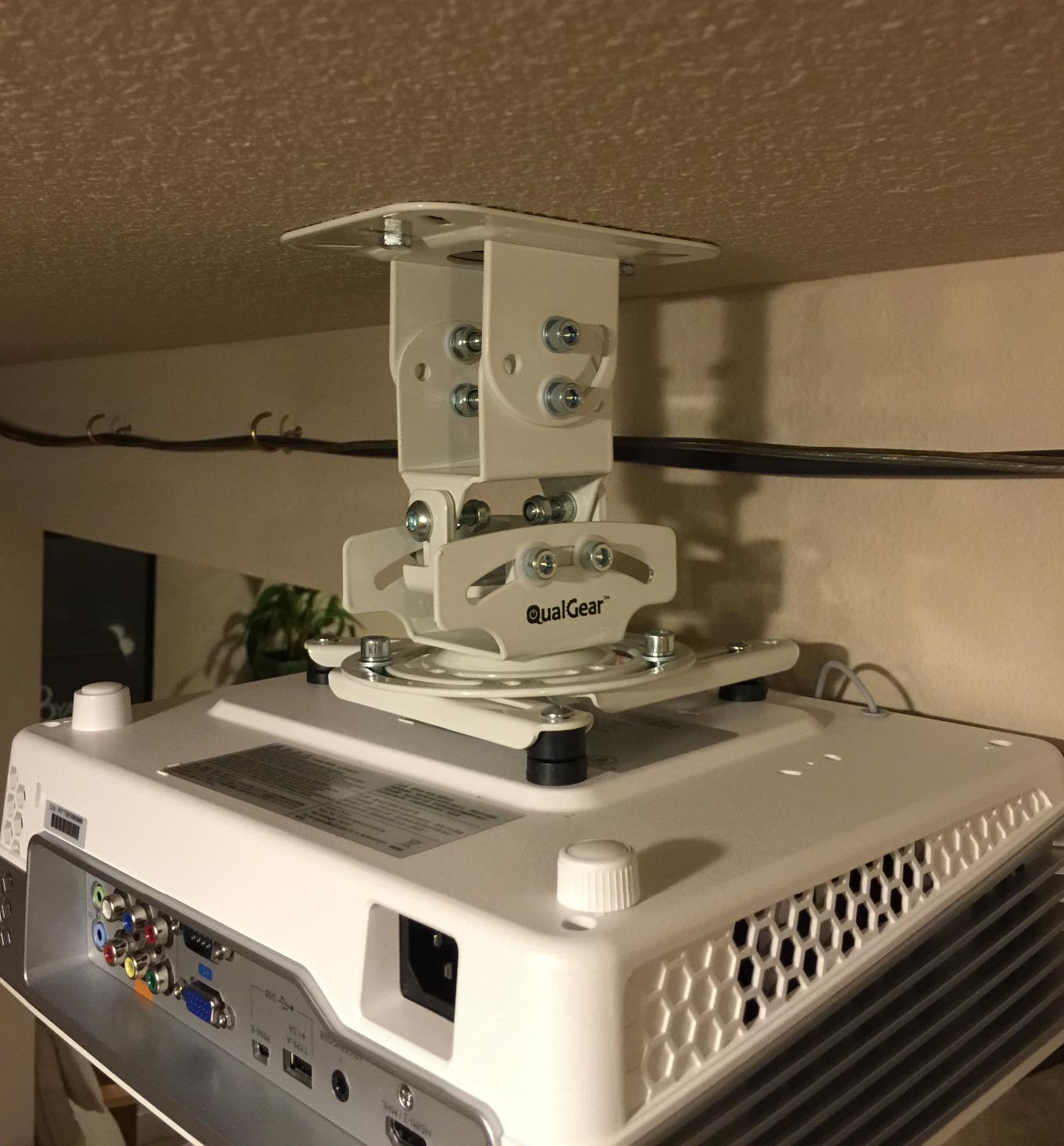 QualGear PRB-717-Wht Ceiling Mount Projector Accessory customer photo 1
