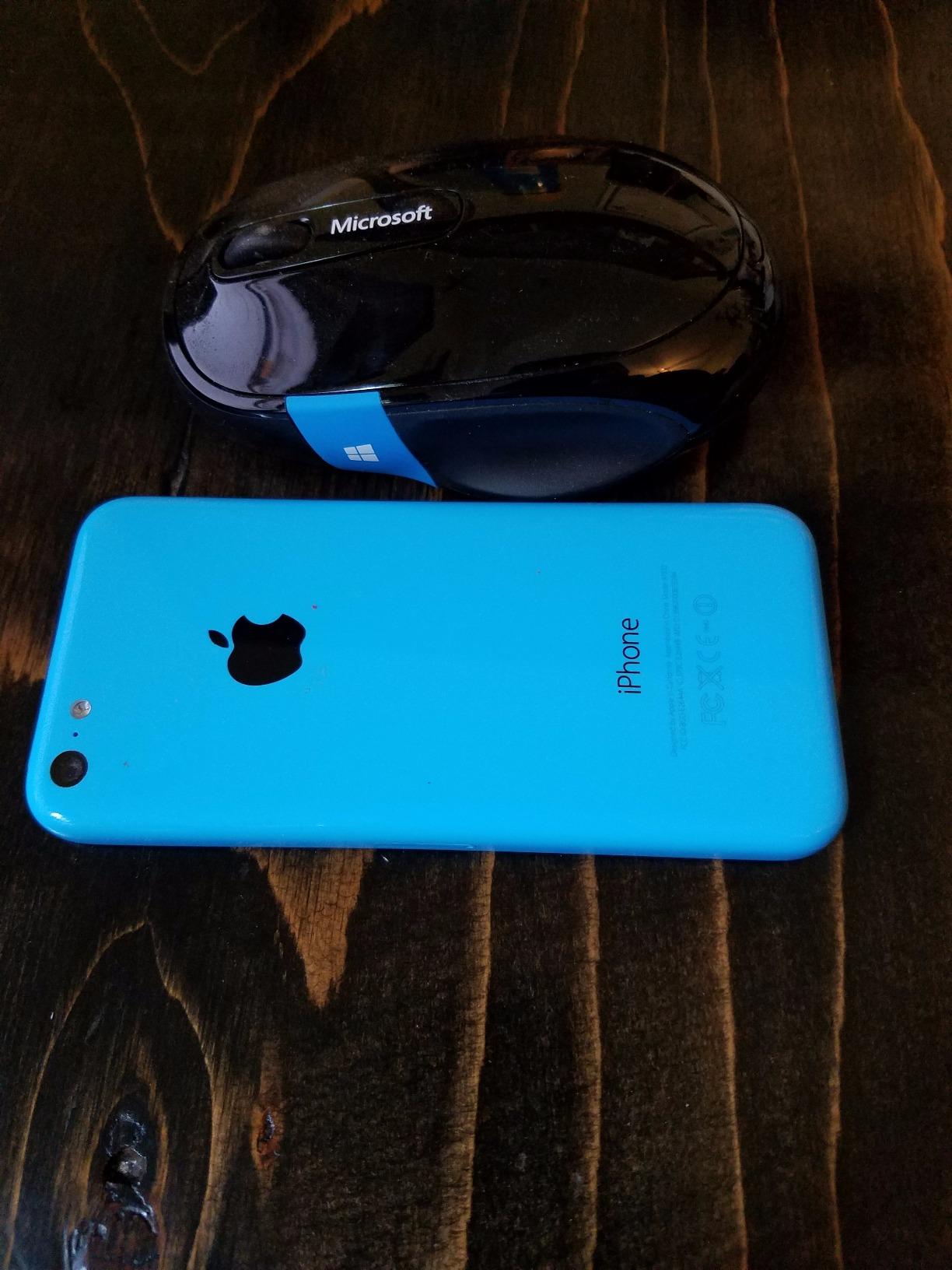 Microsoft Sculpt Comfort Desktop - Ergonomic Keyboard and Mouse Combo with Cushioned Palm Rest customer photo 1