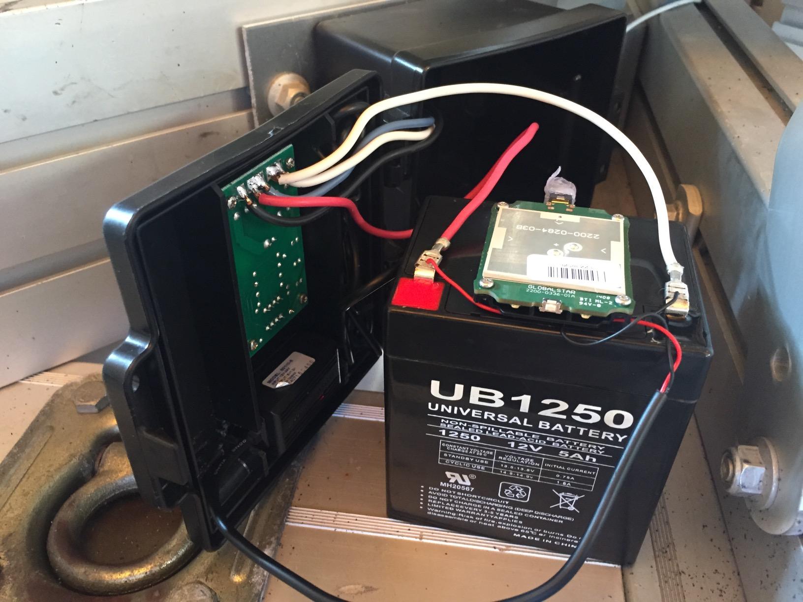 Spot Trace Satellite Tracking Device | Handheld Tracker for Hiking, Camping, Cars, Kids, Outdoor Activities, and Assets with Globalstar Network Coverage | Subscription Applicable customer photo 1