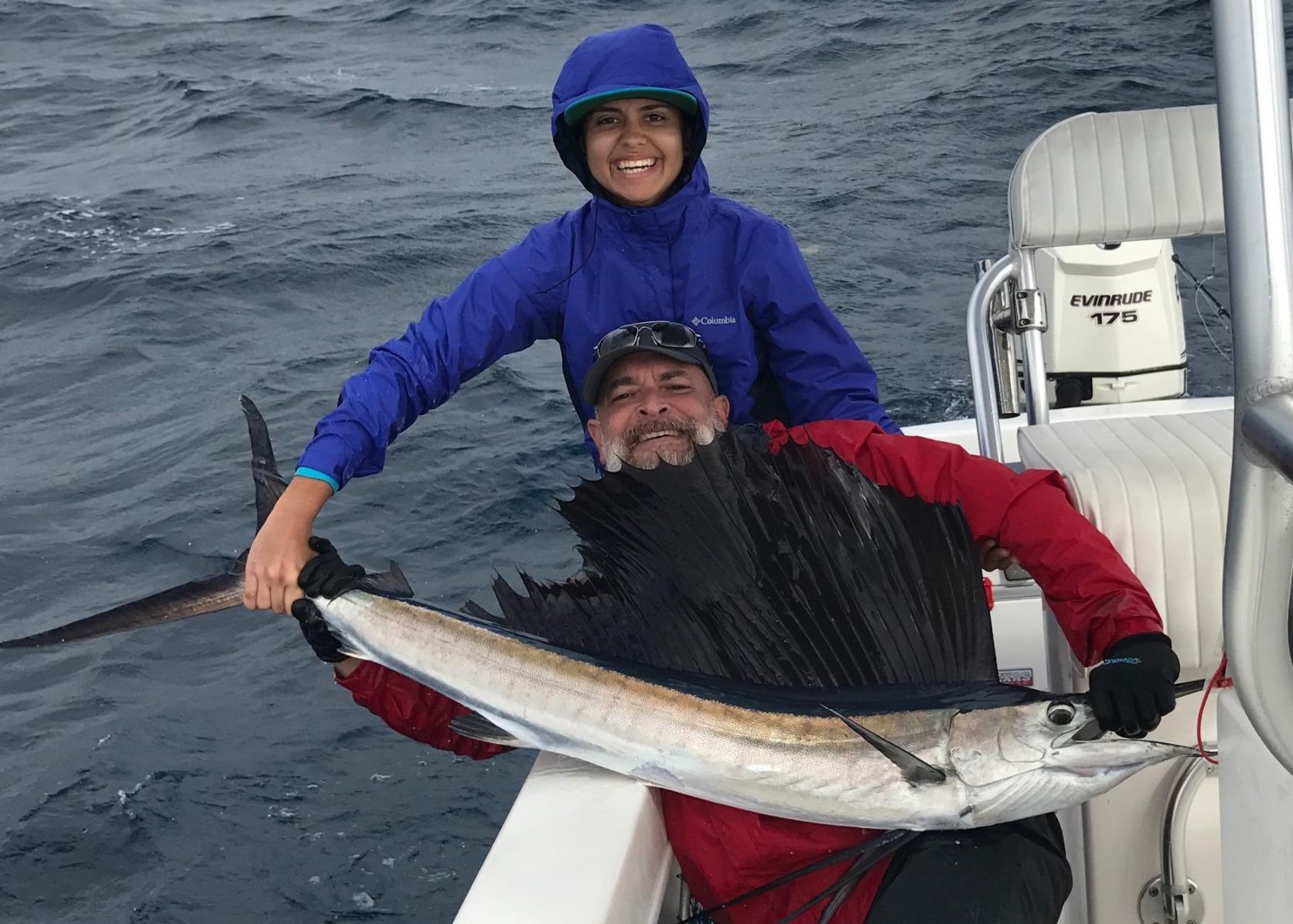 Daiwa TANACOM1000 Dendoh Fishing Reel, 30-40 lb, Black customer photo 2