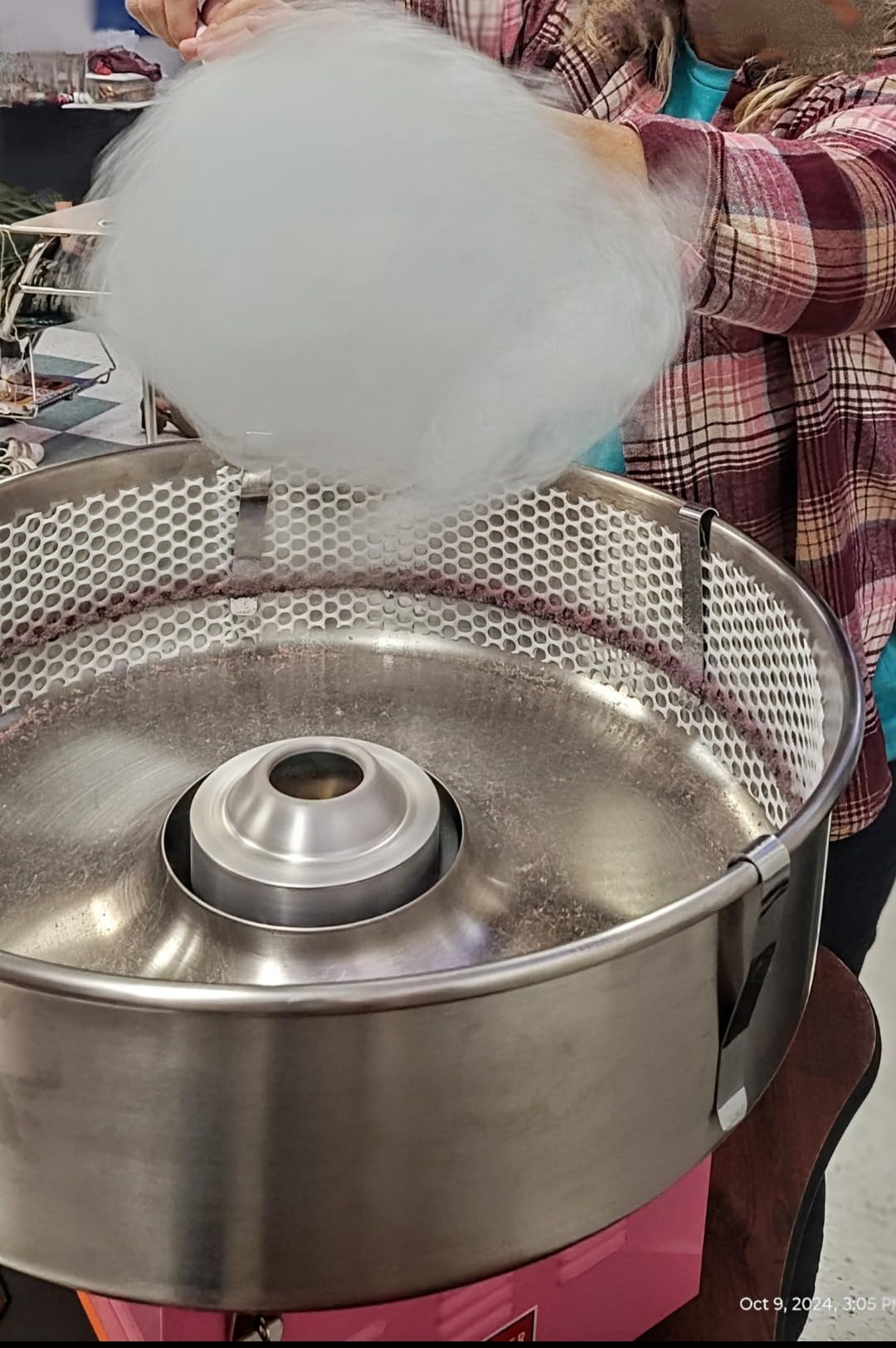 VIVO Pink 1030W Electric Cotton Candy Machine, Commercial Candy Floss Maker, 20 inch Stainless Steel Bowl with Sugar Scoop, Easy Home Use, CANDY-V001 customer photo 2