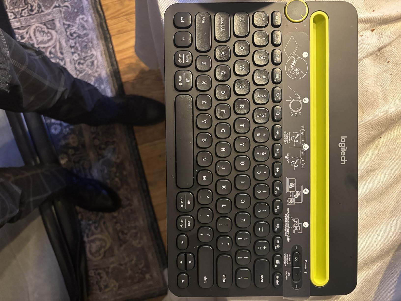 Logitech K480 Wireless Multi-Device Keyboard for Windows, macOS, iPadOS, Android or Chrome OS, Bluetooth, Compact, Compatible with PC, Mac, Laptop, Smartphone, Tablet - Black customer photo 1