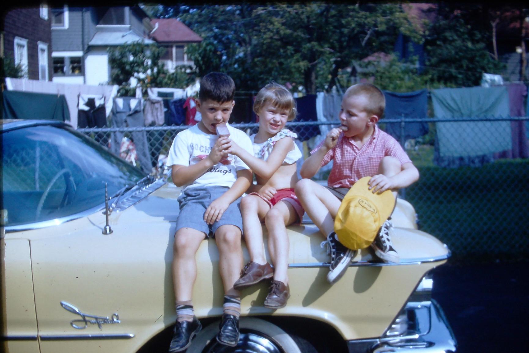 Kodak SCANZA Digital Film & Slide Scanner - Converts 35mm, 126, 110, Super 8 & 8mm Film to JPEG with 3.5