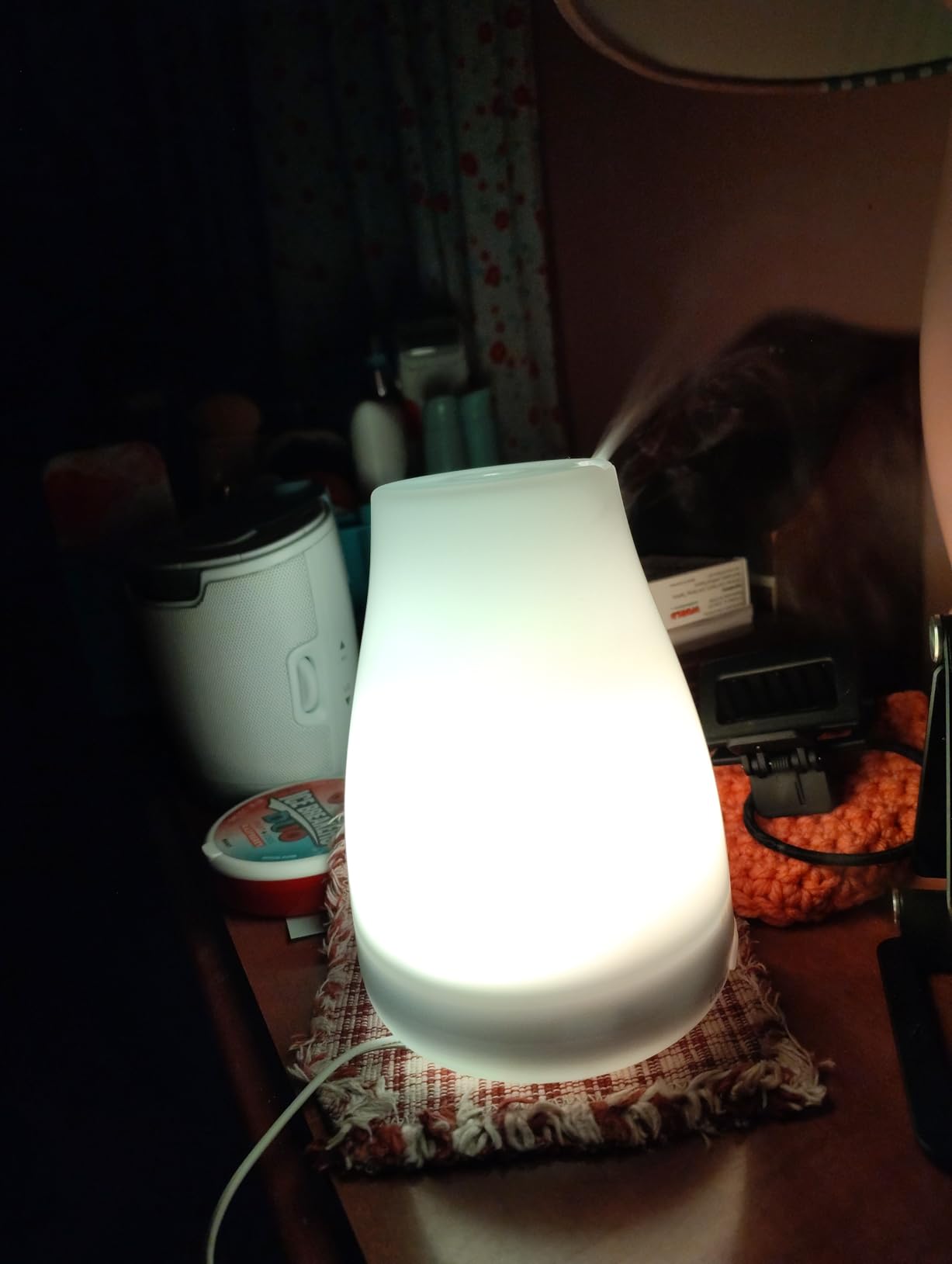 InnoGear Essential Oil Diffuser, Ultrasonic Diffusers for Home Aromatherapy Humidifier for Bedroom Room 7 Colors LED 2 Mist Mode Auto Off, Basic White customer photo 2