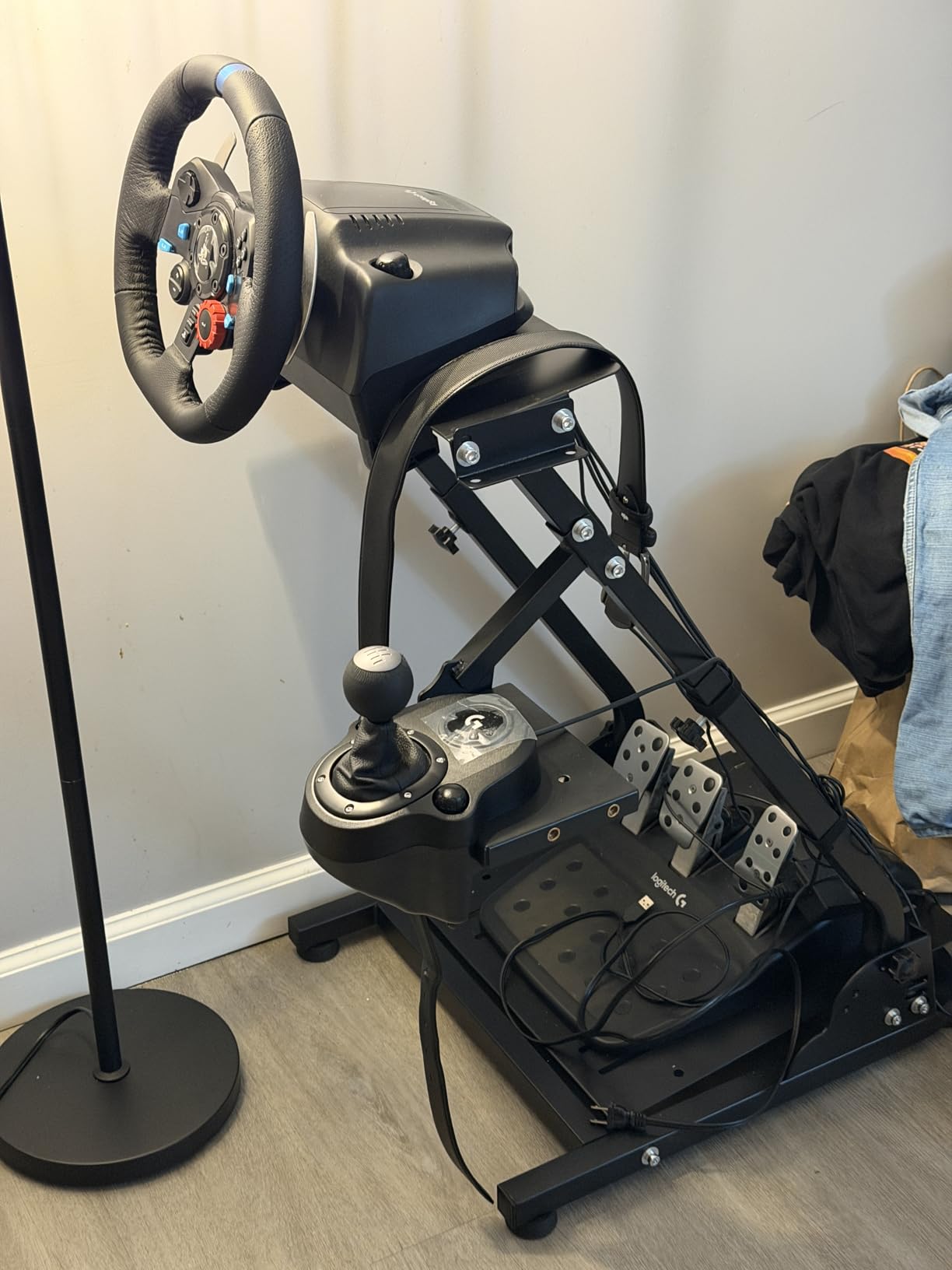 Logitech G Driving Force Shifter - Compatible with G29, G920 & G923 Racing Wheels for PlayStation 5, PlayStation 4, Xbox-Series X|S, Xbox-One, and PC customer photo 1