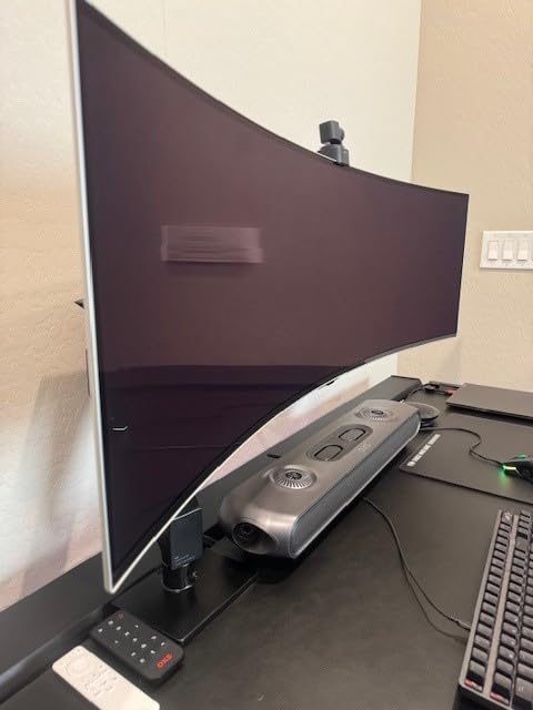 Screen Mom Screen Cleaner Spray and Microfiber Cloth 16oz Screen Cleaner Spray and Wipe for TV, Laptop, Computer, Phone, iPad, Car Screen Cleaning Kit Electronic Cleaner Spray customer photo 1