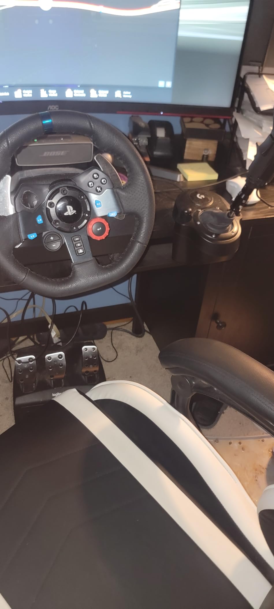 Logitech G29 Driving Force Racing Wheel and Pedals, Force Feedback, Real Leather + Logitech G Driving Force Shifter - For PS5, PS4 and PC, Mac - Black customer photo 2