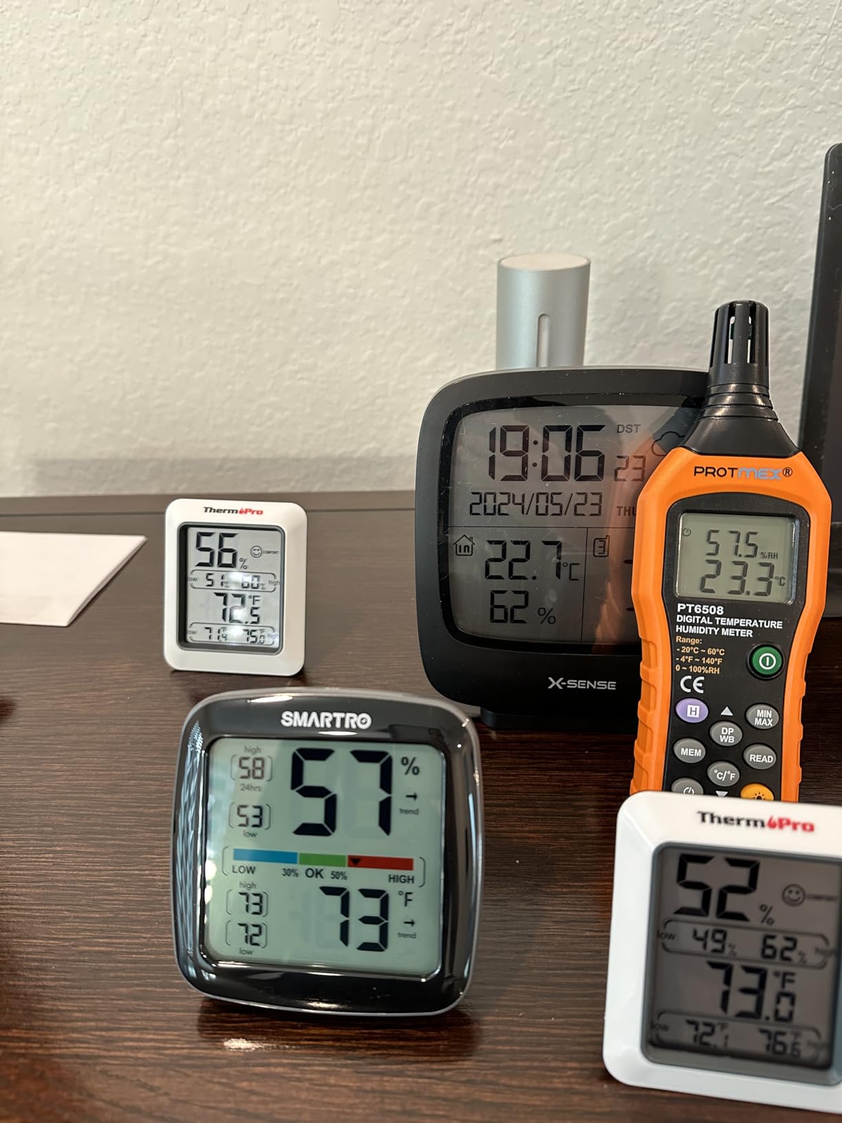 Protmex PT6508 Temperature Humidity Meter, Digital Thermometer Hygrometer Monitor with Ambient, Dew Point, Wet Bulb for Indoor/Outdoor MIN, MAX, Data Hold, LCD Backlight customer photo 1