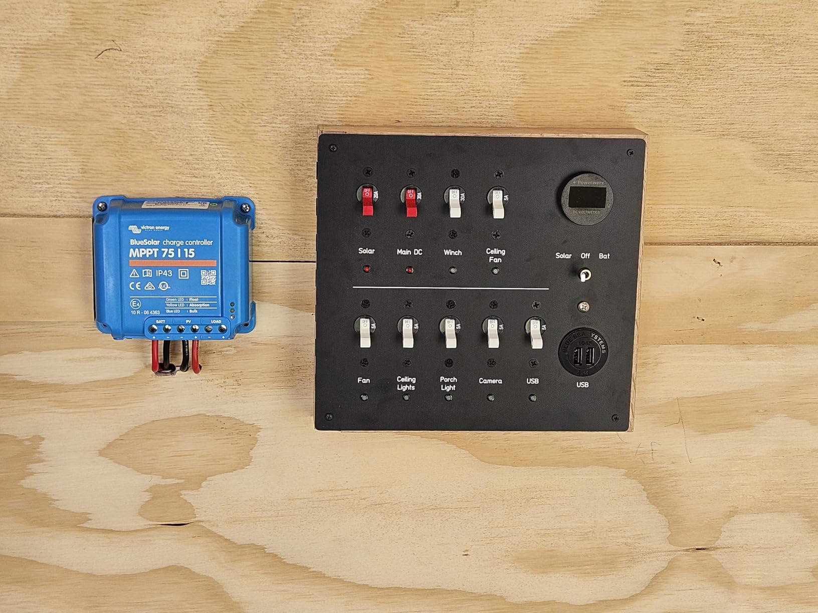 Victron Energy BlueSolar MPPT Solar Charge Controller - Charge Controllers for Solar Panels - 75V, 15 amp, 12/24-Volt customer photo 1