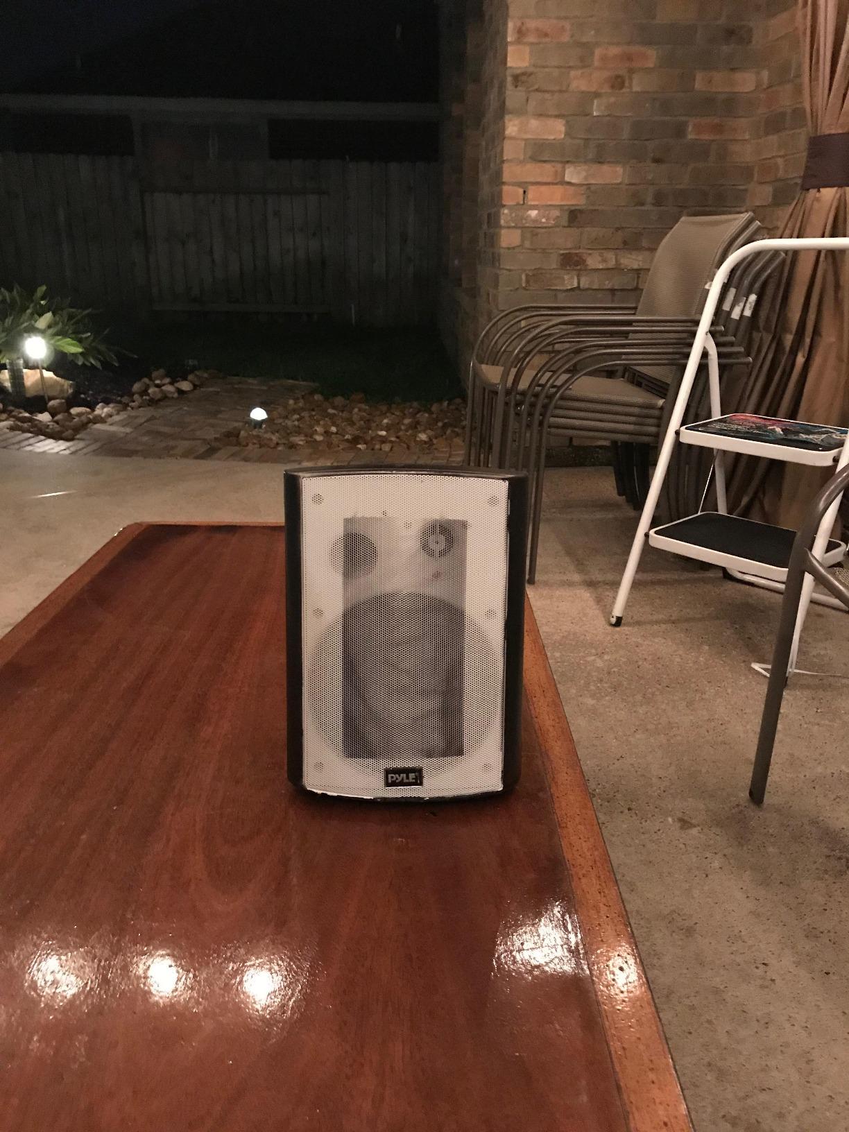 Pyle 6.5 Inch Wall Mount Waterproof Speaker System for Indoor or Outdoor Wireless Bluetooth Surround Sound System, White (2 Pack) customer photo 1