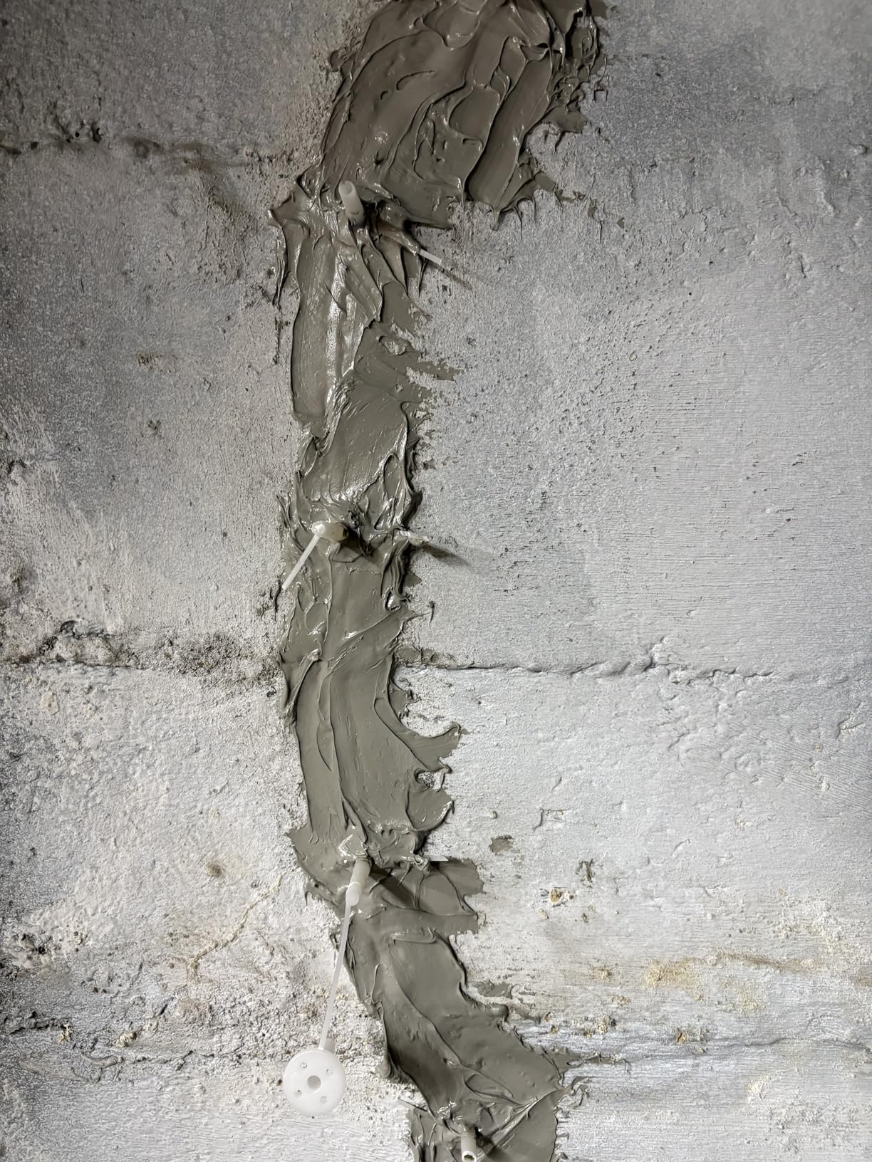 Polygem LCR Epoxy Concrete Crack Repair Kit - Stops Leaks - High-Performance Structural Bonding - Professional Grade - Reliable & Effective - DIY Friendly - Versatile - Wood, Fiberglass, Metal & More customer photo 1