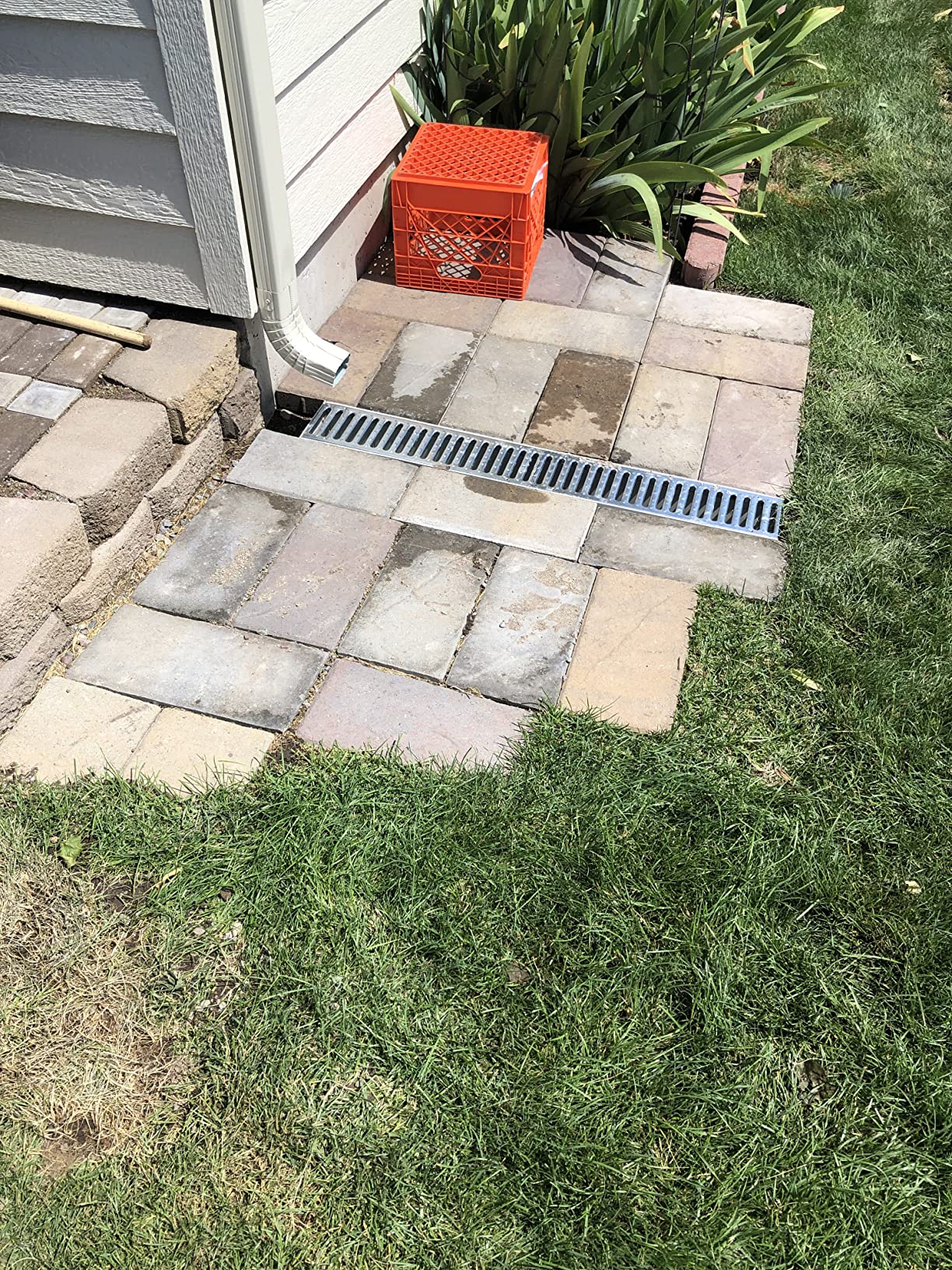 NDS Pro Series Channel Drain Kit, 5-1/2 in. X 39-3/8 in. Deep Profile Channel, Galv. Steel Grates, End Caps/Outlet, 5 in. customer photo 2