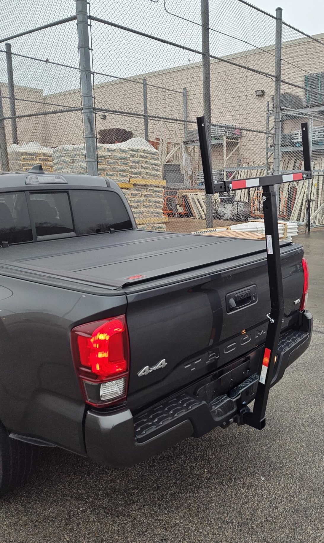 MaxxHaul 70231 Hitch Mount Pick Up Truck Bed Extender For Ladder, Rack, Canoe, Kayak, Long Pipes and Lumber customer photo 2