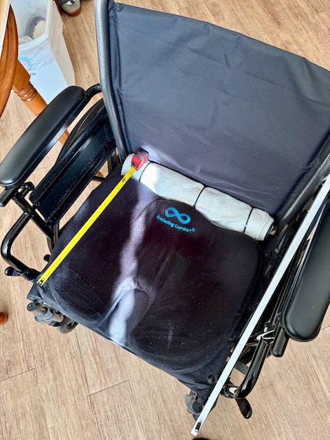 Everlasting Comfort Doctor Recommended Memory Foam Seat Cushion for Office Chairs & Car - Ergonomic Office Desk Accessories - Cushions for Tailbone Pain Relief, Sciatica (Black, Large) customer photo 1