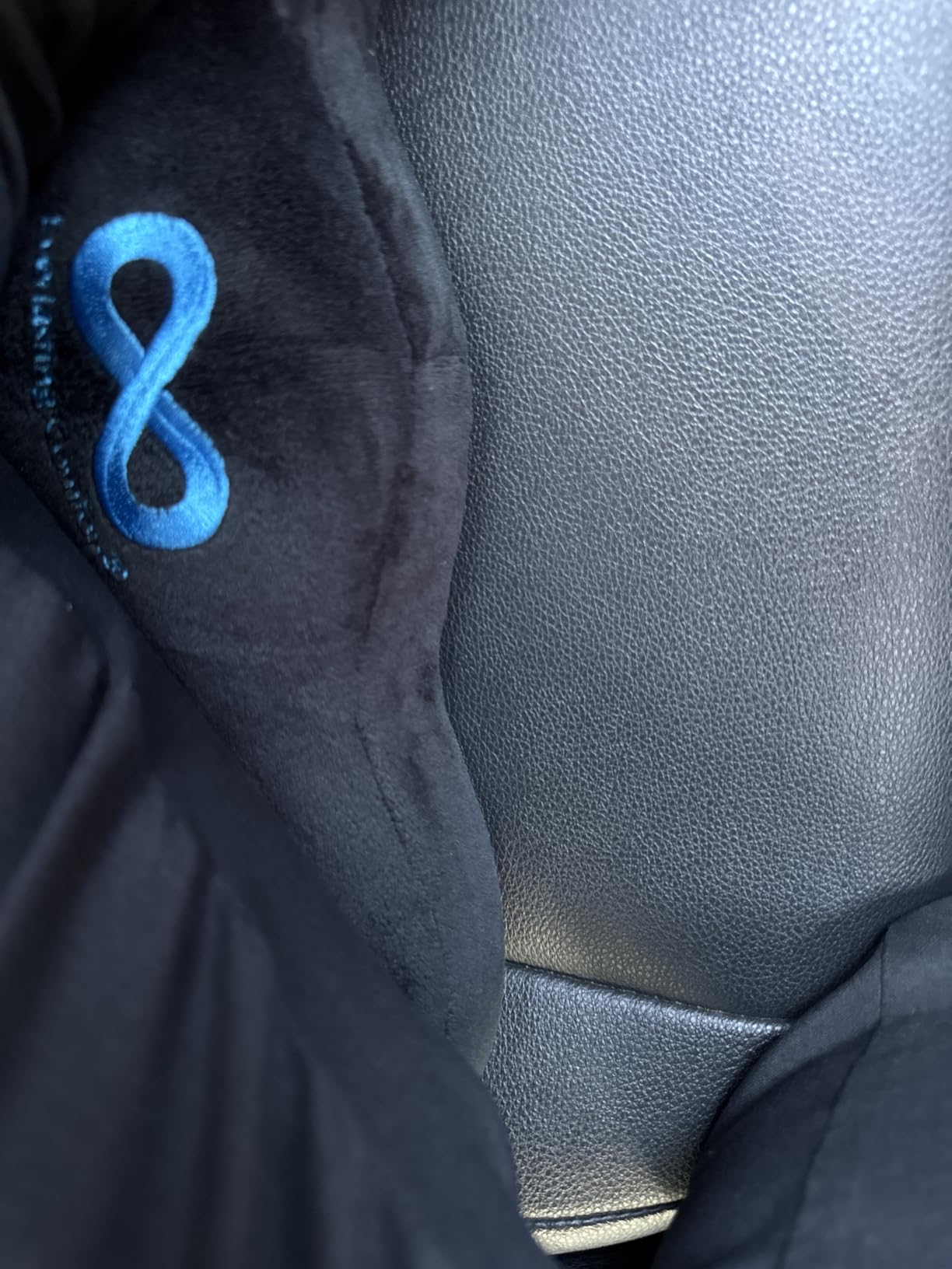 Everlasting Comfort Doctor Recommended Memory Foam Seat Cushion for Office Chairs & Car - Ergonomic Office Desk Accessories - Cushions for Tailbone Pain Relief, Sciatica (Black, Large) customer photo 2