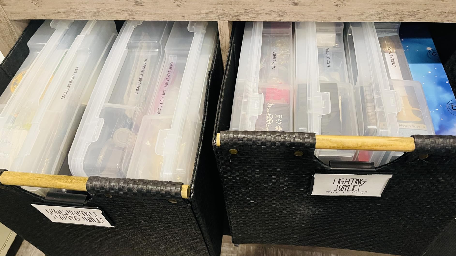 IRIS USA Board Game Storage Craft Organizer Box with Snap-Tight Latch Lid, 6-Pack Portable Plastic Case Bin for Puzzles, Magazines, Hobbies, Art Supplies, Fits 8.5