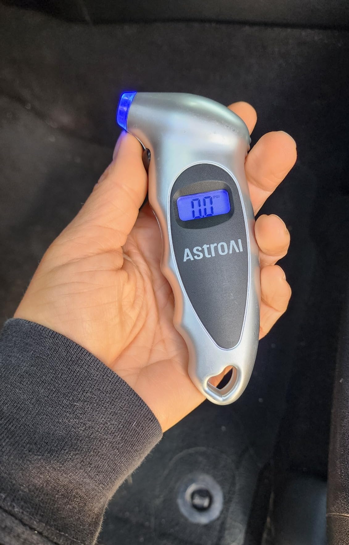 AstroAI Digital Tire Pressure Gauge 0-150PSI Calibrated to ANSI B40.7 +/-1PSI, Accurate in 0.1 Increments, 4 Units for Car Truck Bicycle with Backlight LCD, Silver customer photo 1
