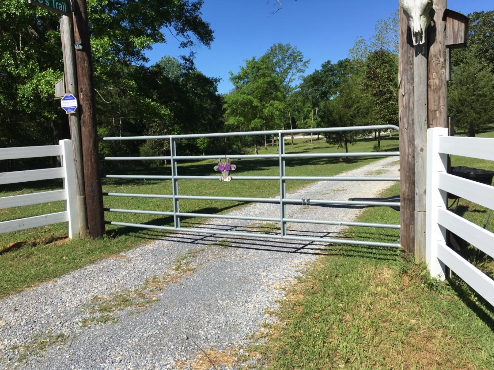 Ghost Controls Heavy-Duty Automatic Gate Opener Kit for Swing Gates with Long-Range Gate Opener Remote - Model TSS1 customer photo 1