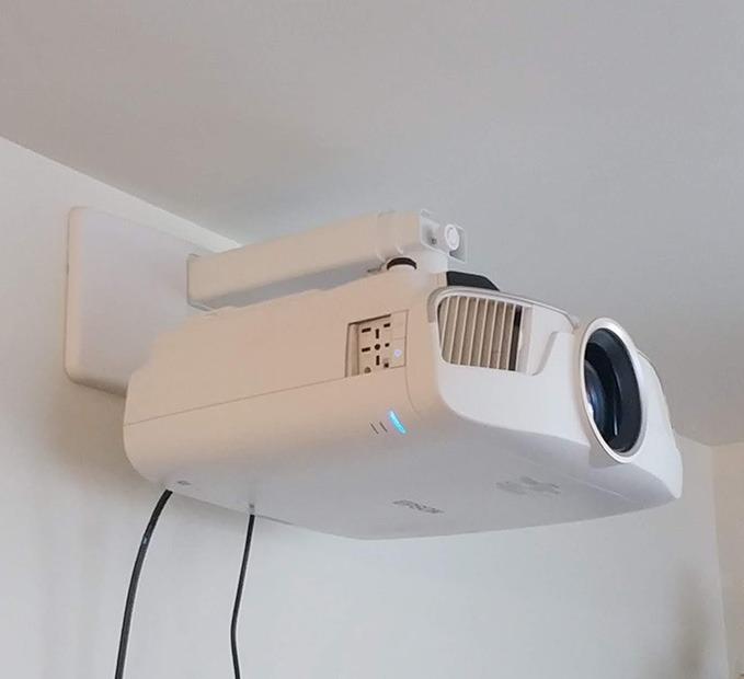 Viri,Projector Wall Mount,Extension : 325-740mm (12.80