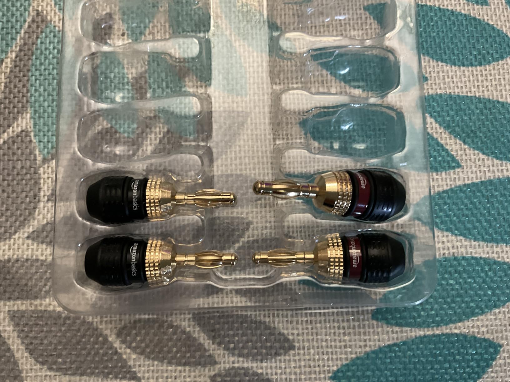 Amazon Basics Gold Plated Banana Plugs Speaker Wire Connectors, 12 Pairs (24 Count), Easy Install customer photo 1