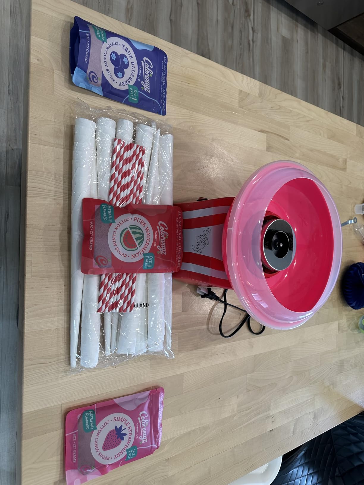 The Candery Cotton Candy Machine - Bright, Colorful Style- Makes Hard and Sugar Free Candy, Sugar Floss, Homemade Sweets for Birthday Parties - Includes 10 Cones & Scooper customer photo 2