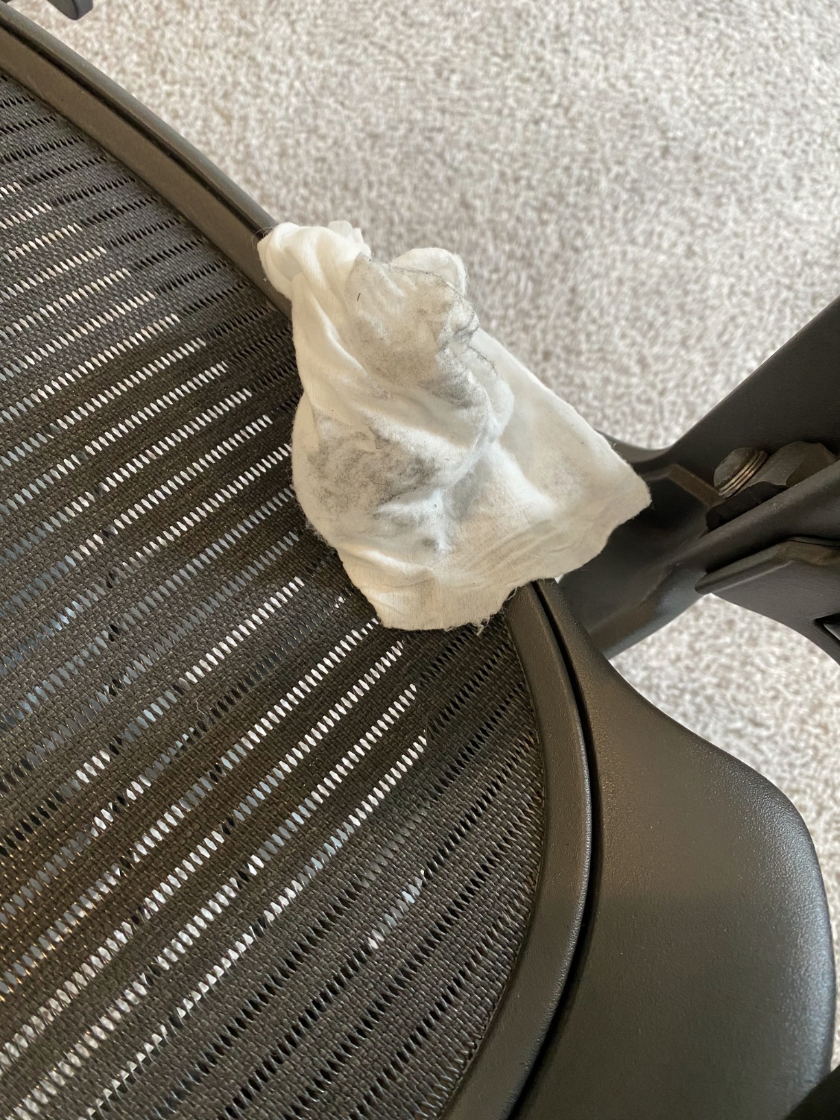 Herman Miller Aeron Ergonomic Chair - Size B, Graphite customer photo 2