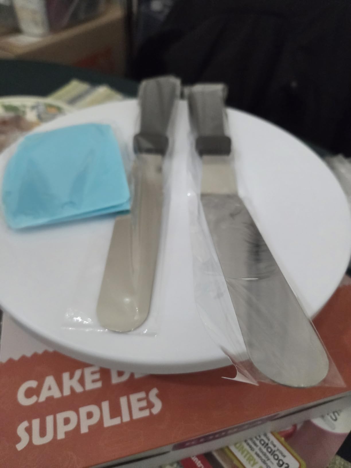 Kootek Cake Decorating Kit Baking Supplies Set Cake Turntable with 2 Frosting Straight Angled Spatula 3 Icing Smoother Scrapers Baking Accessories Tools for Beginners and Pros, White customer photo 1