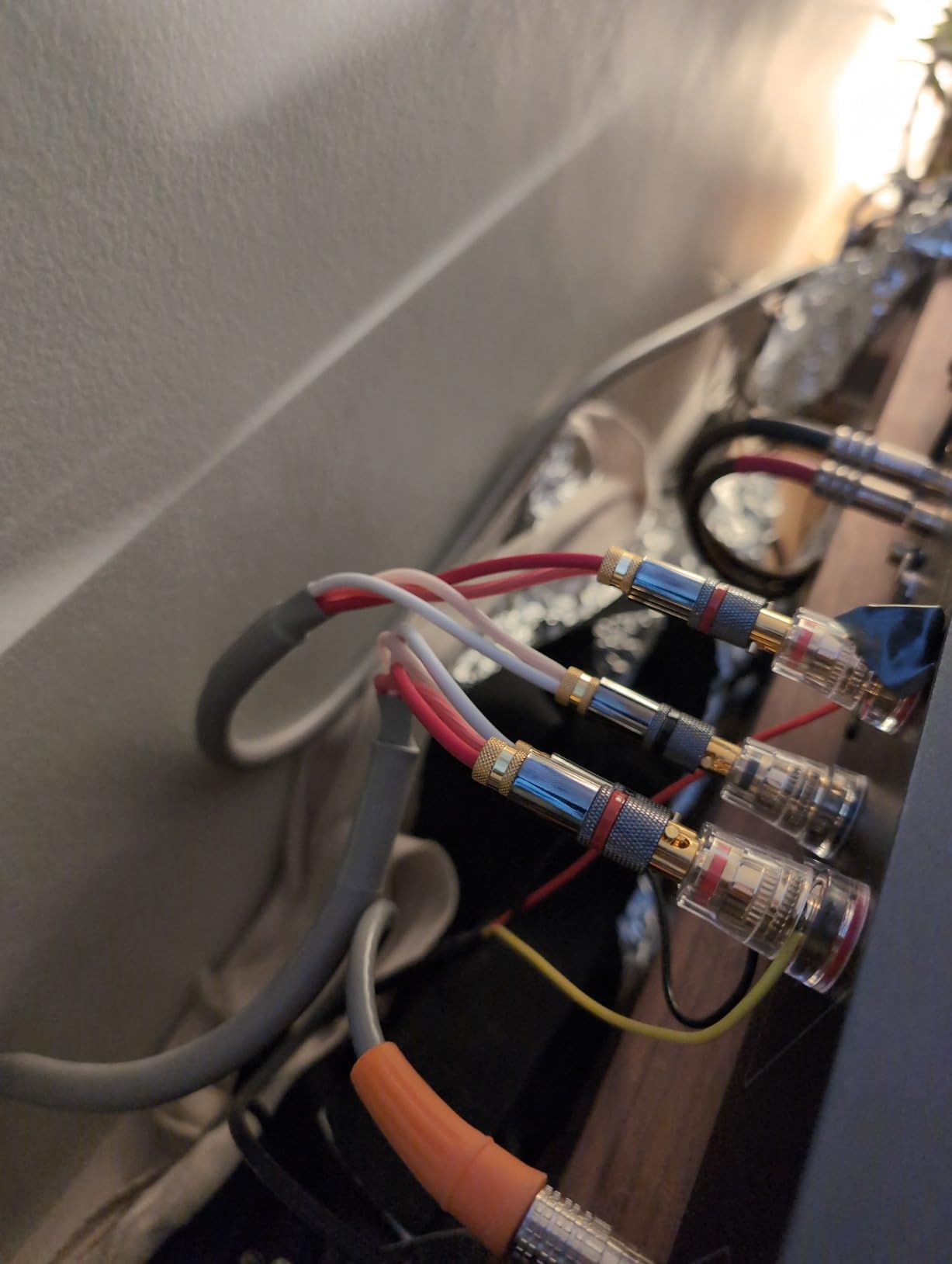 Blue Jeans Cable Canare 4S11 Speaker Cable, with Ultrasonically-Welded Bi-Wire Terminations (One Cable - for one Speaker); Assembled in The USA (6 Foot, Grey, Two Bananas to Four Bananas) customer photo 2