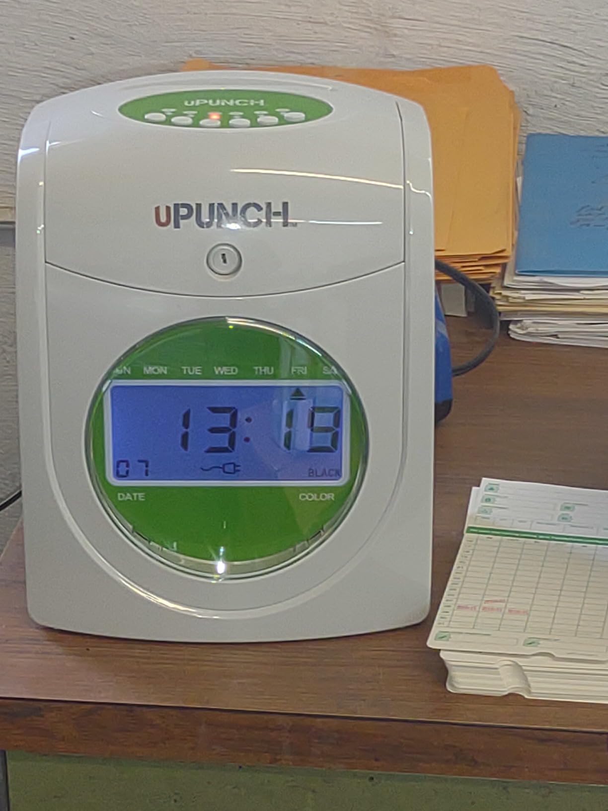 uPunch HN3540 Complete Small Business Start-Up Kit: AutoAlign Time Clock System with 400 Time Cards, 4 Ribbons, and 2 Racks customer photo 1