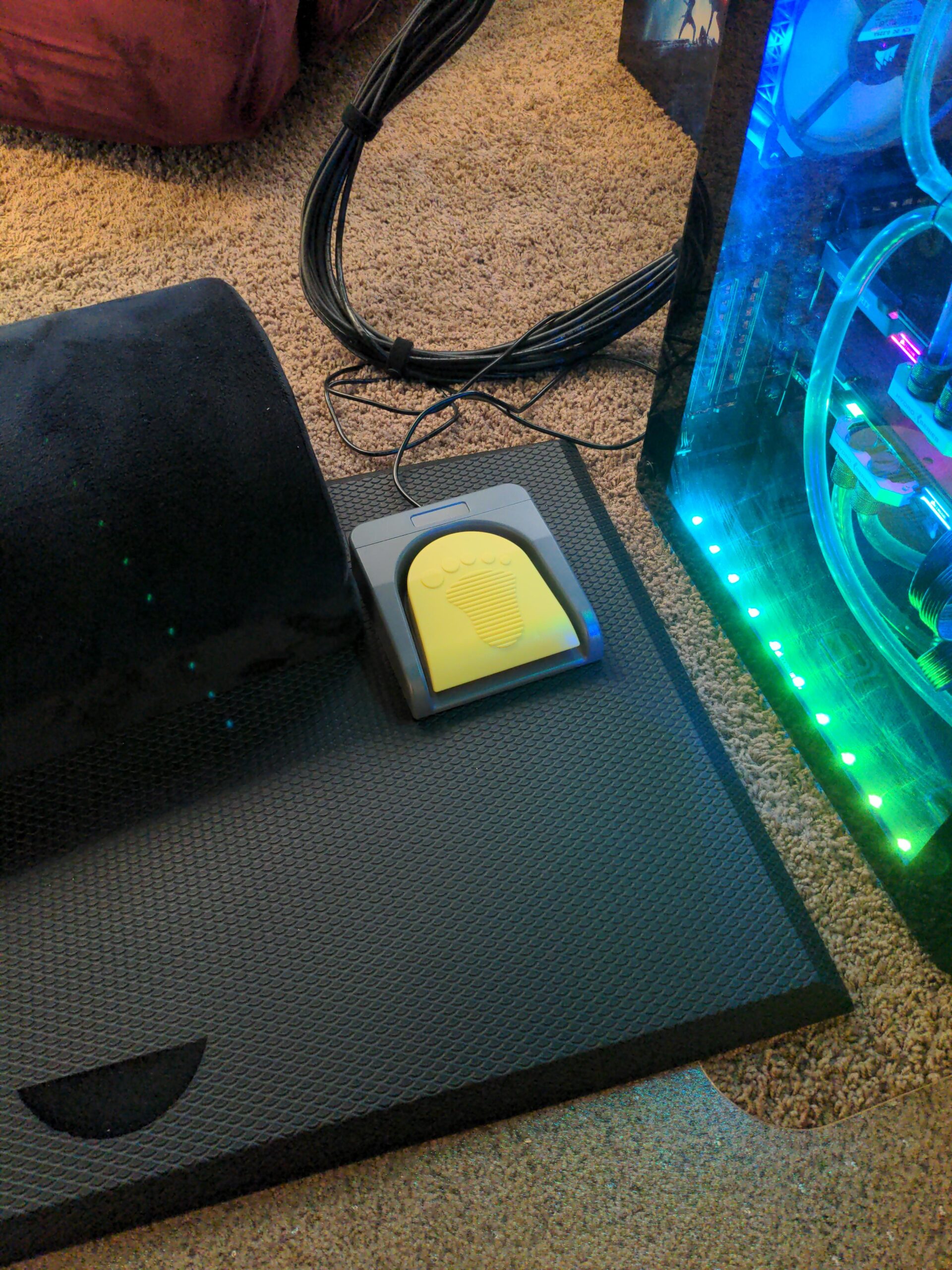 iKKEGOL USB Single Foot Switch Control One Key Customized Computer Keyboard Action Pedal HID customer photo 1