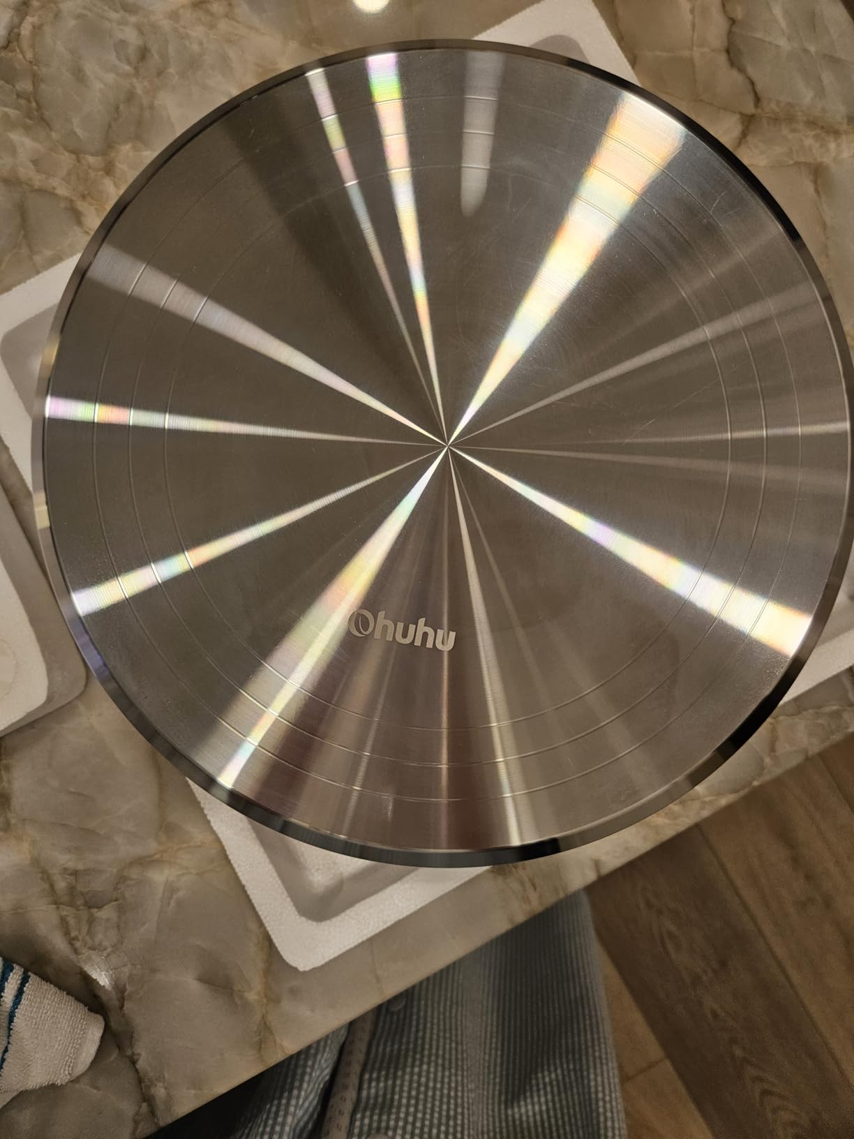 Cake Turntable, Ohuhu Aluminium 12'' Cake Decorating Kit Supplies Rotating Stand Revolving Spinner with 2 Icing Spatula 3 Comb Smoother customer photo 1