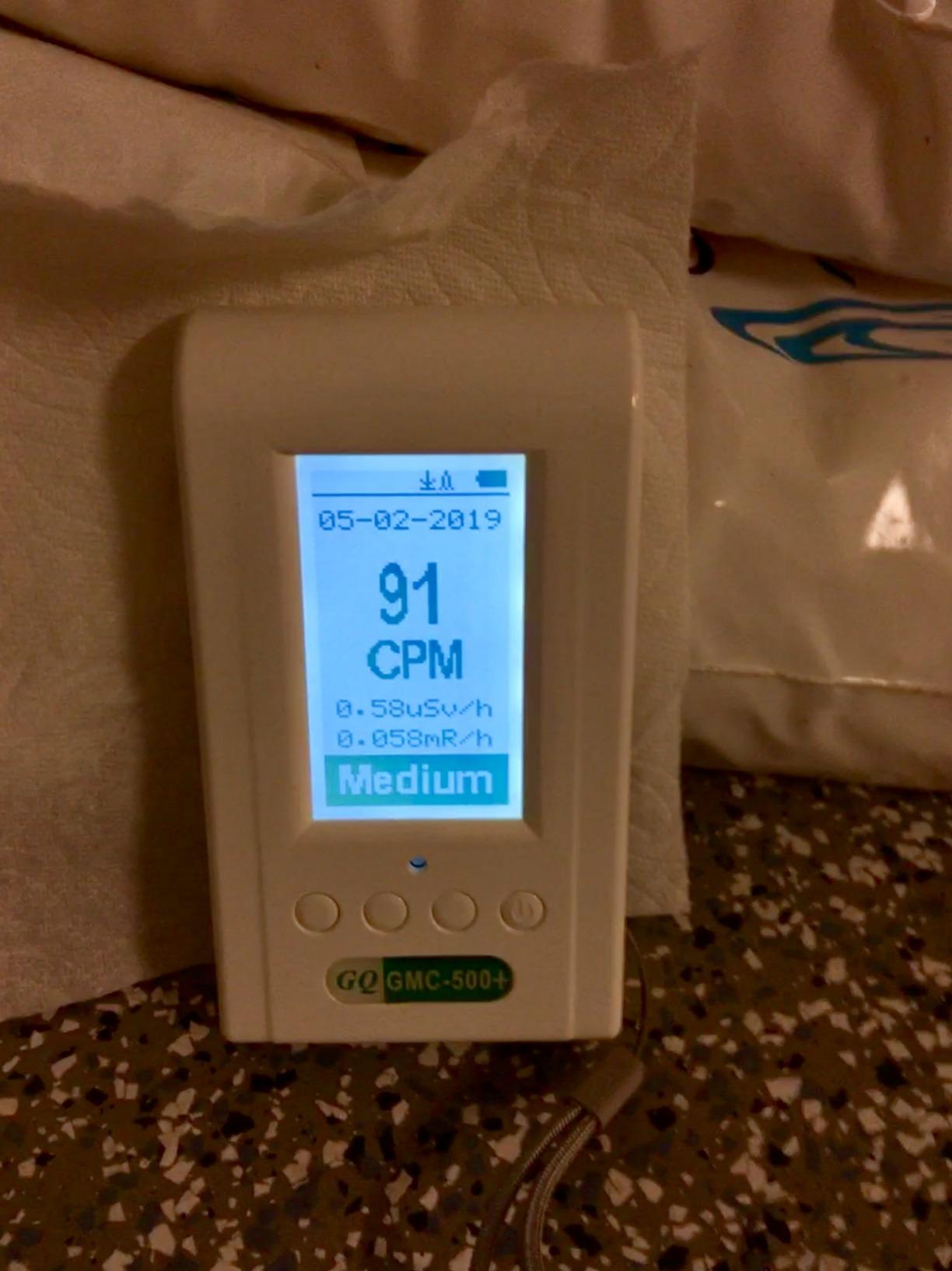 GQ GMC-500Plus Geiger Counter Nuclear Radiation Detector Monitor Dosimeter, White customer photo 2