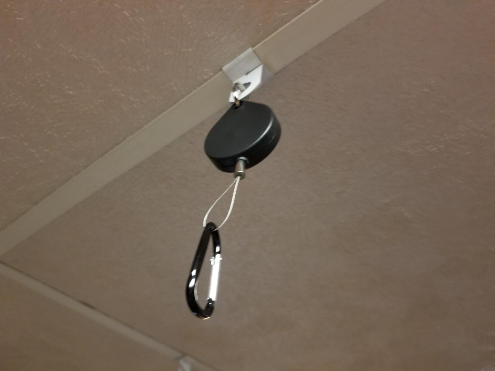 Hyperkin FreeStep VR Cable Management System for HTC Vive Pro/ HTC Vive/ PS VR/ Oculus Rift (6 Sets) customer photo 1