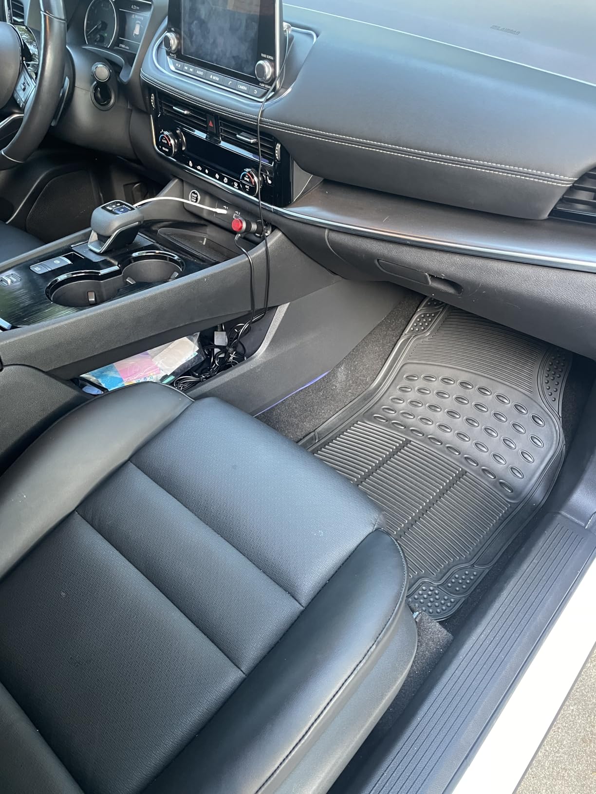 BDK Floor Mats, 4-Piece All-Weather Car Mat with Universal Fit Design, Durable Rubber Car Floor Mats with Capture Ridges, Waterproof for Cars Trucks SUV (Black) customer photo 1