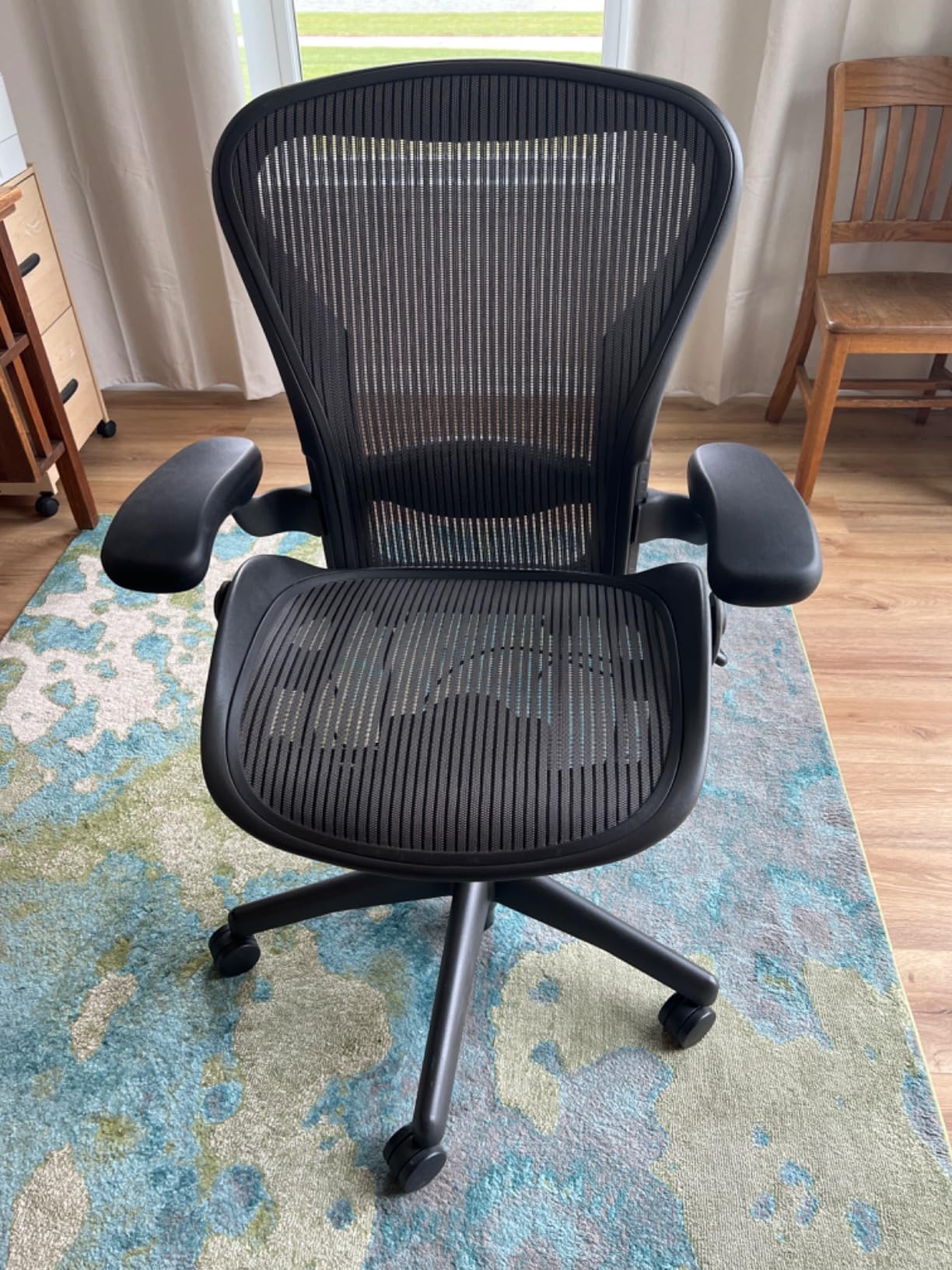 Herman Miller Classic Aeron Chair-Aluminum, Size B customer photo 1