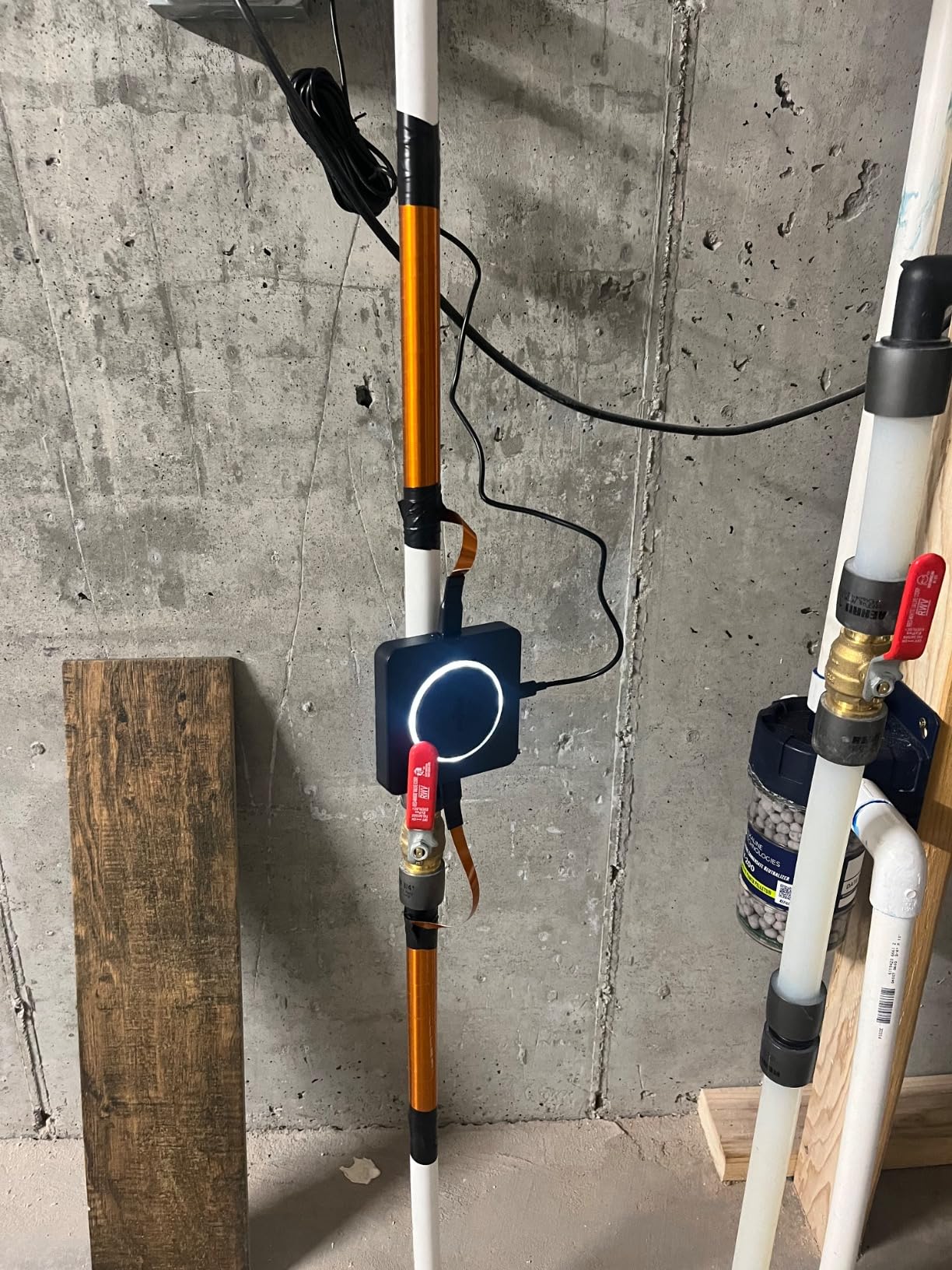 iSpring ED2000 Whole House Water Descaler, Alternative Electronic Salt-Free Hard Water Conditioner, Reduces Limescale Prevent Deposits Build-up, Different from a Water Softener customer photo 2