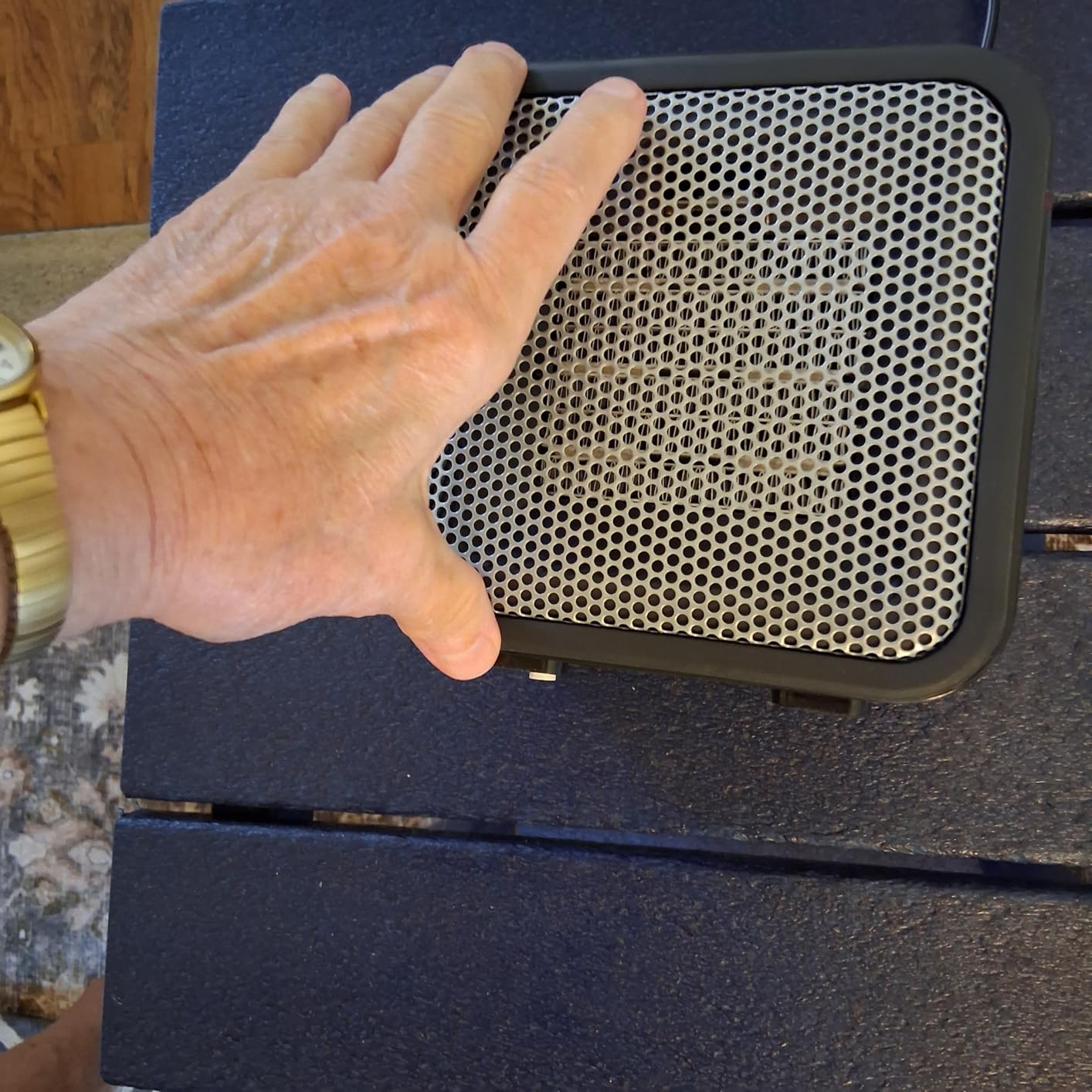 Amazon Basics Ceramic Space Heater, Portable Mini Heater for Office Desk, 500W, With Tip-Over Protection, Lightweight 1.4 lbs, White, 5.9