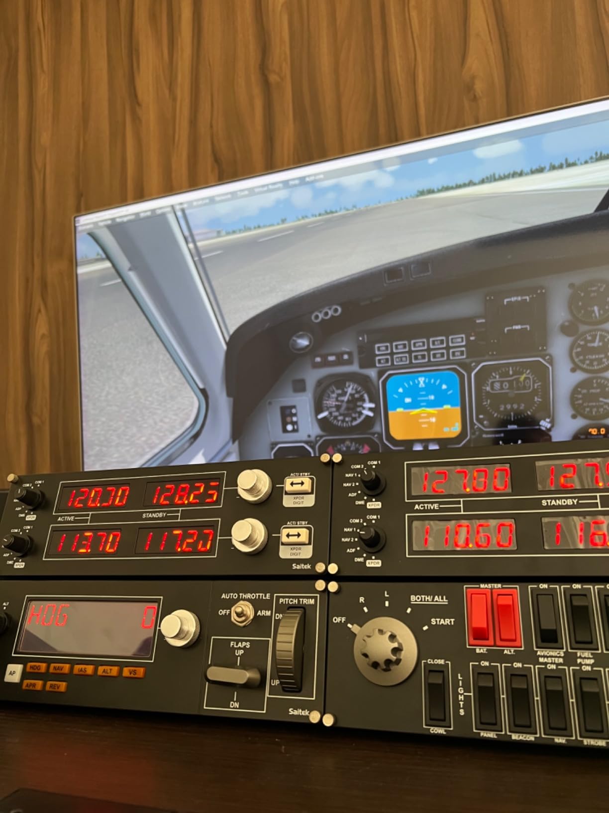 Logitech G Saitek Pro Flight Radio Panel Controller for PC - 945-000029 (Renewed) customer photo 1