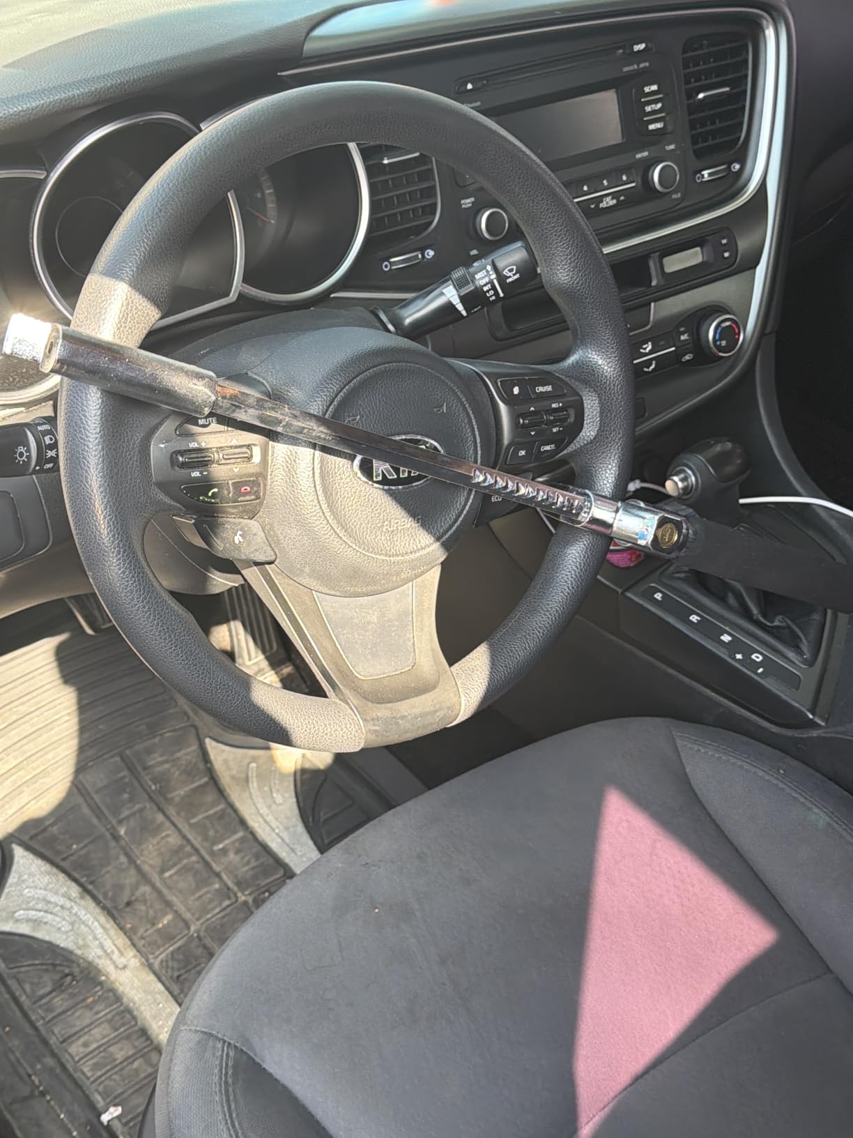 MONOJOY Steering Wheel Lock Universal Security Car Locks with Safety Hammer Heavy Duty Carro Wheel Locks Retractable Anti-Theft Prevention Device for Truck SUV Van Accessories, Black customer photo 2