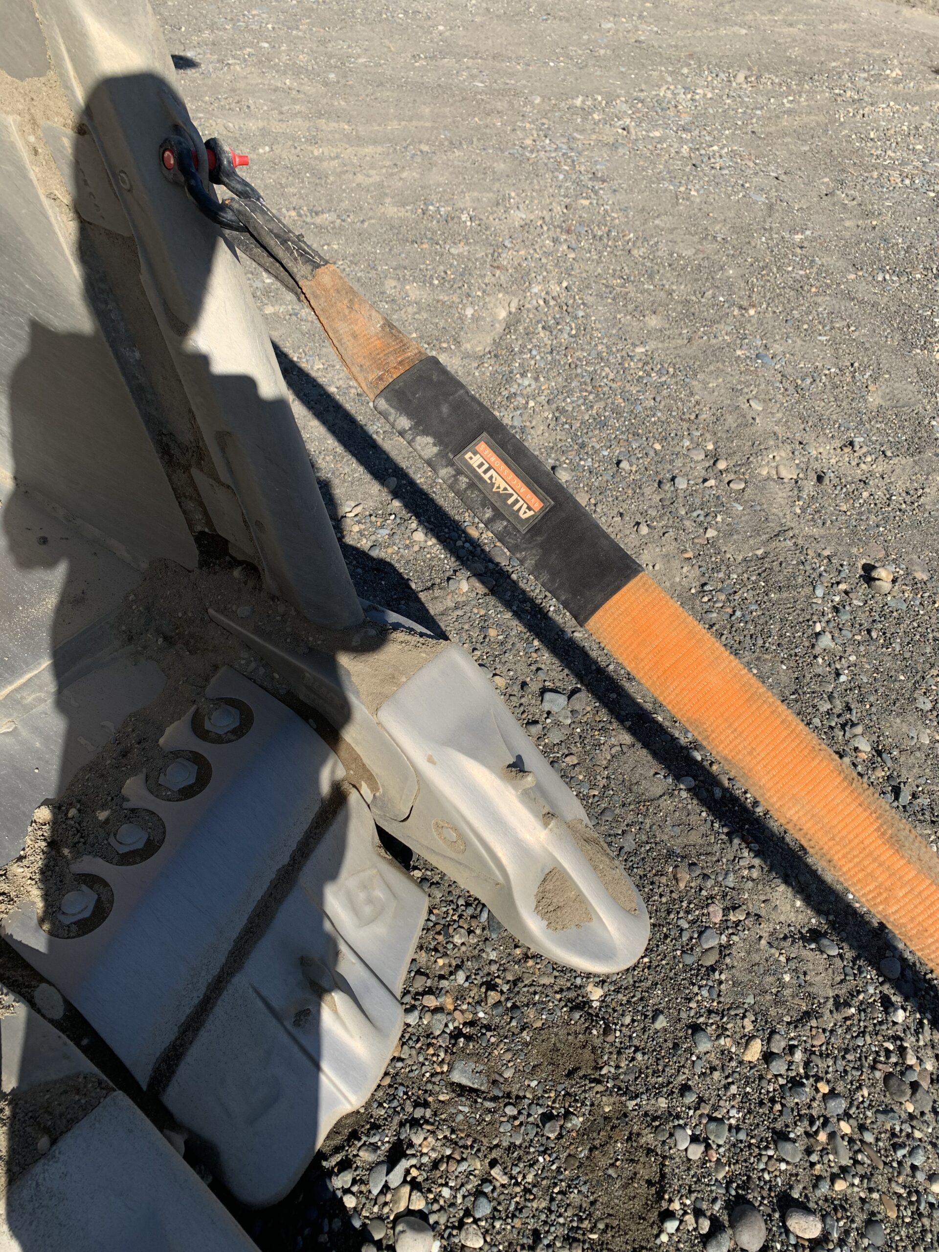 ALL-TOP Heavy Duty Tow Strap Recovery Kit: 3 inch x 20ft (35,000lbs) 100% Nylon and 22% Elongation Snatch Strap + 3/4 Heavy Duty D Ring Shackles (2pcs) + Storage Bag customer photo 2