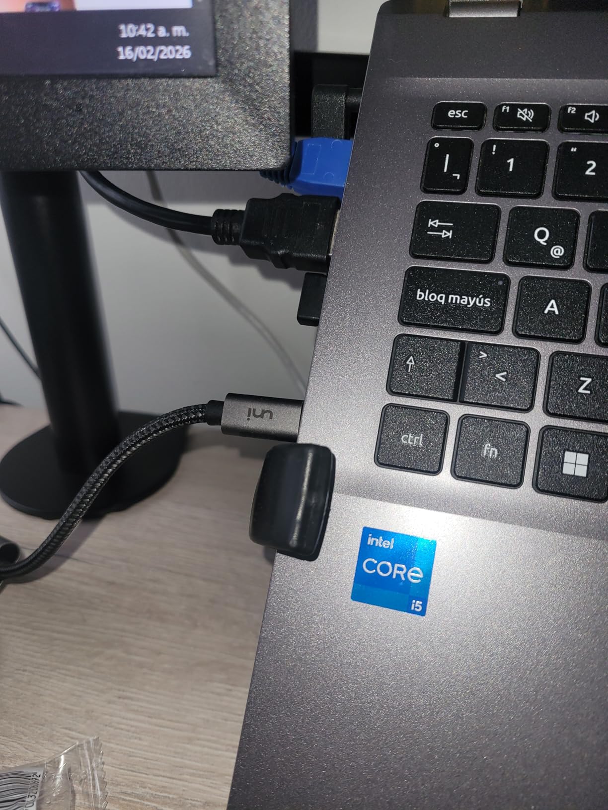 uni USB-C to HDMI Adapter 4K@60Hz, Thunderbolt 3/4 to HDMI Adapter, Type C HDMI Converter, Compatible with MacBook Pro/Air 2022, iPad Pro/Air, Surface Laptop, Dell XPS, Chromebook, Galaxy & More customer photo 1