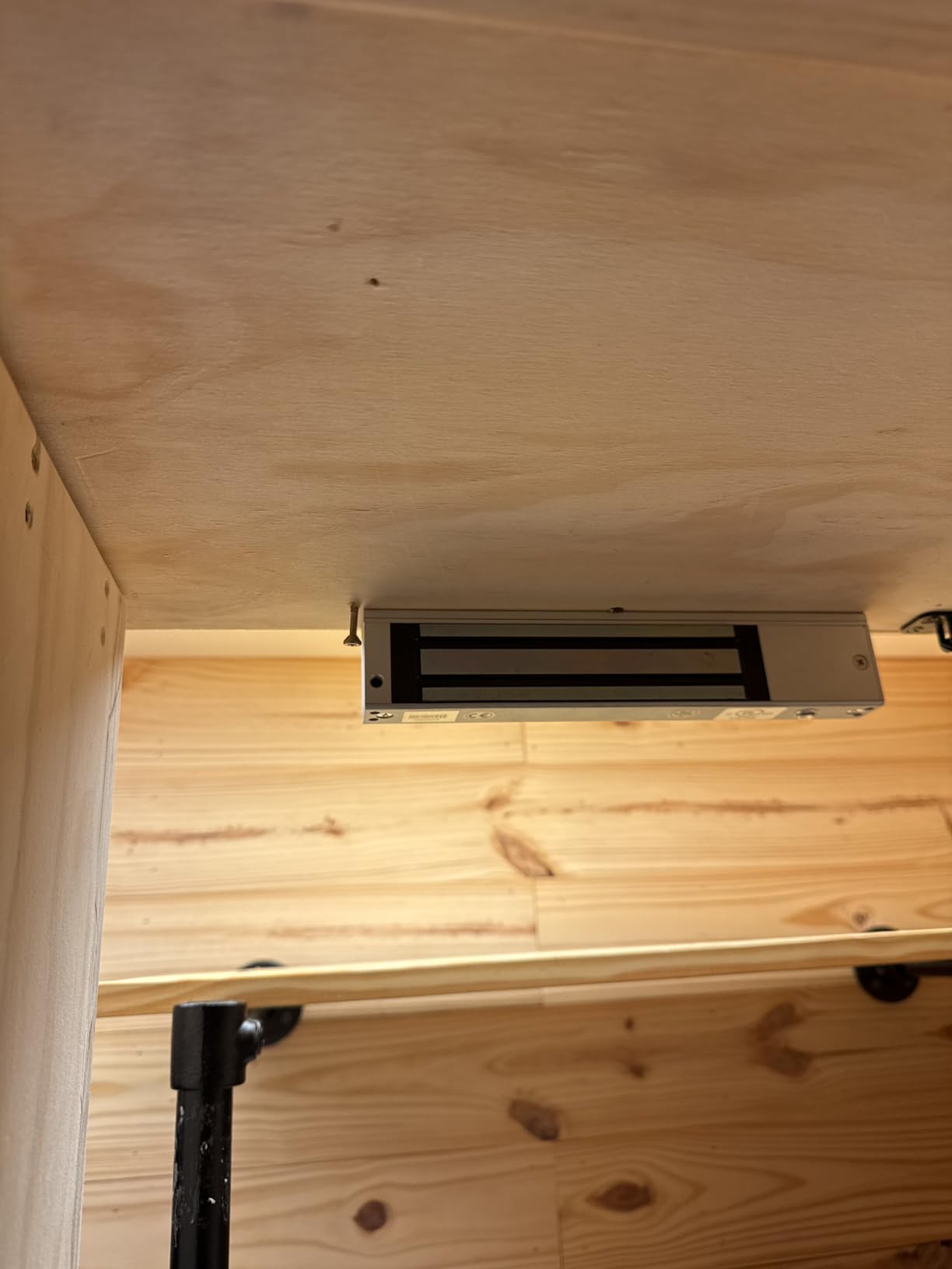 UHPPOTE Access Control Outswinging 600lb Electric Magnetic Door Lock Kit System with RF Remote Control customer photo 1