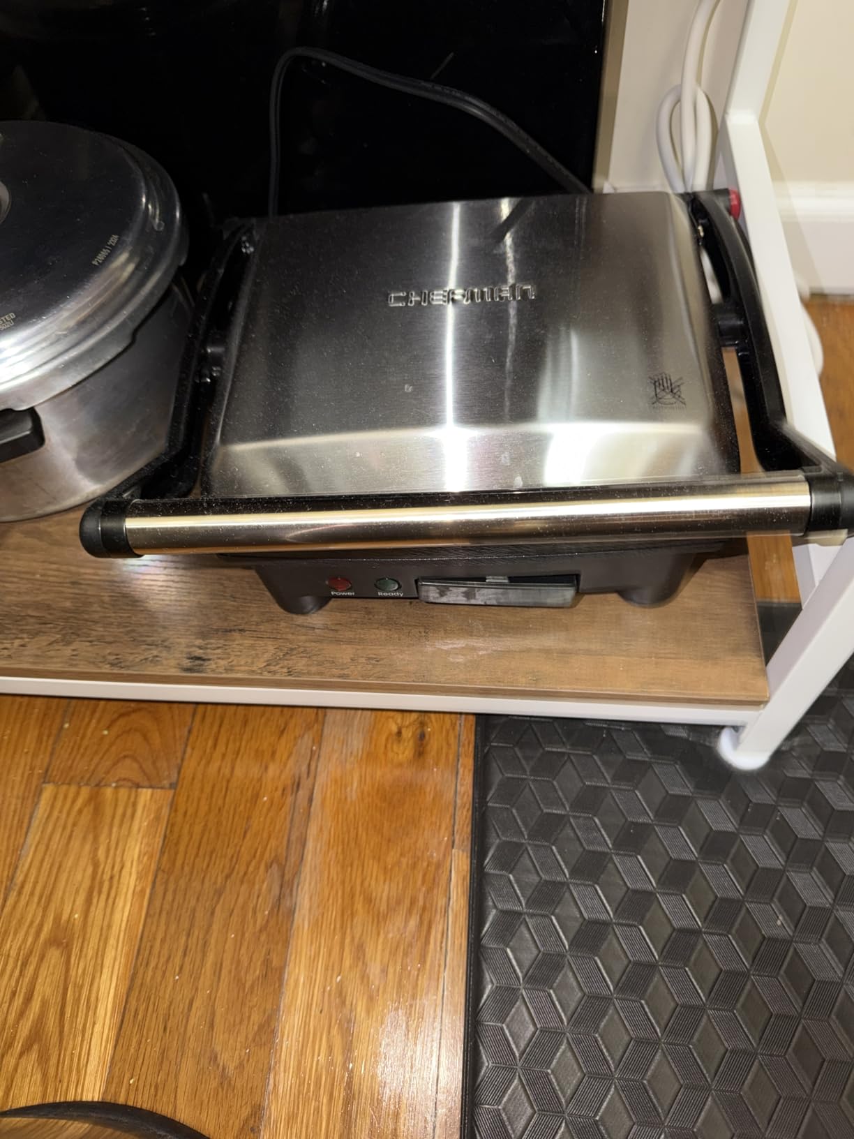 Chefman Panini Press Grill and Gourmet Sandwich Maker Non-Stick Coated Plates, Opens 180 Degrees to Fit Any Type or Size of Food, Stainless Steel Surface and Removable Drip Tray, 4 Slice, Black customer photo 1