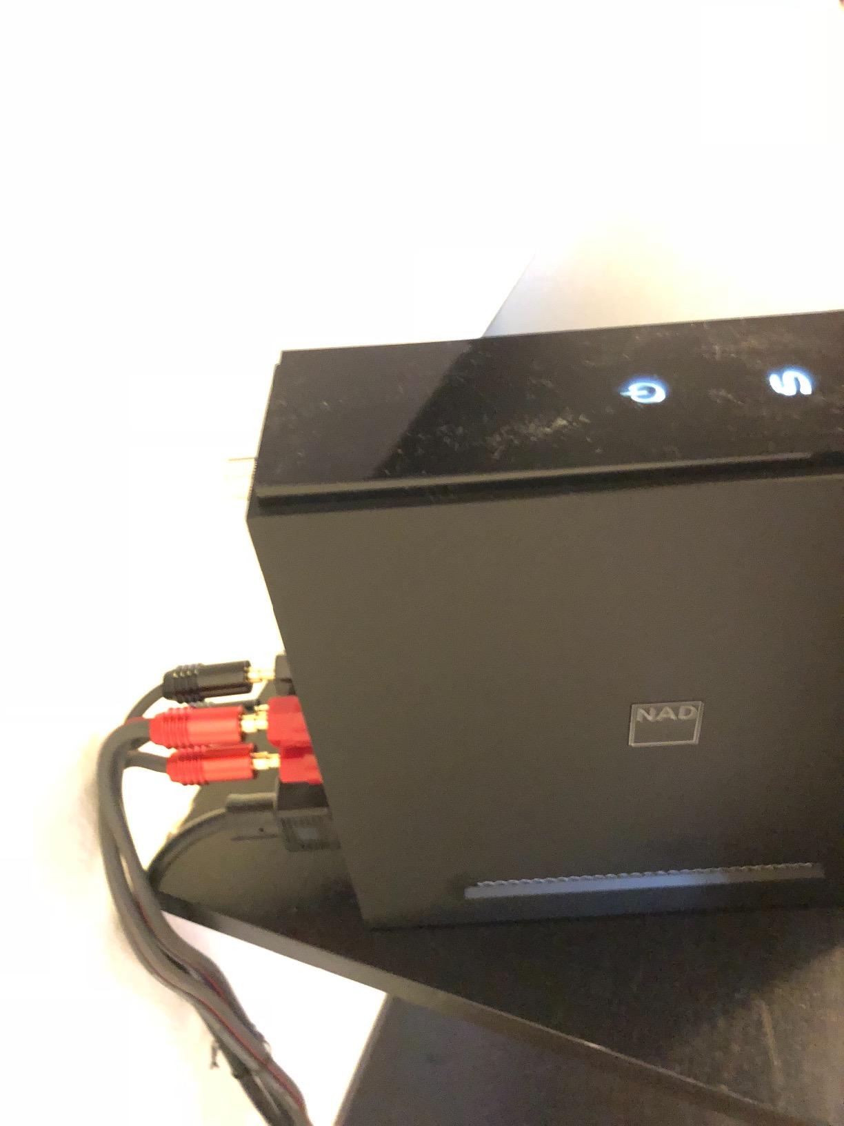 NAD D 3020 V2 Hybrid Digital Integrated Amplifier - 24-Bit/192kHz DAC, Phono Input, Bluetooth aptX, & Subwoofer Out customer photo 2