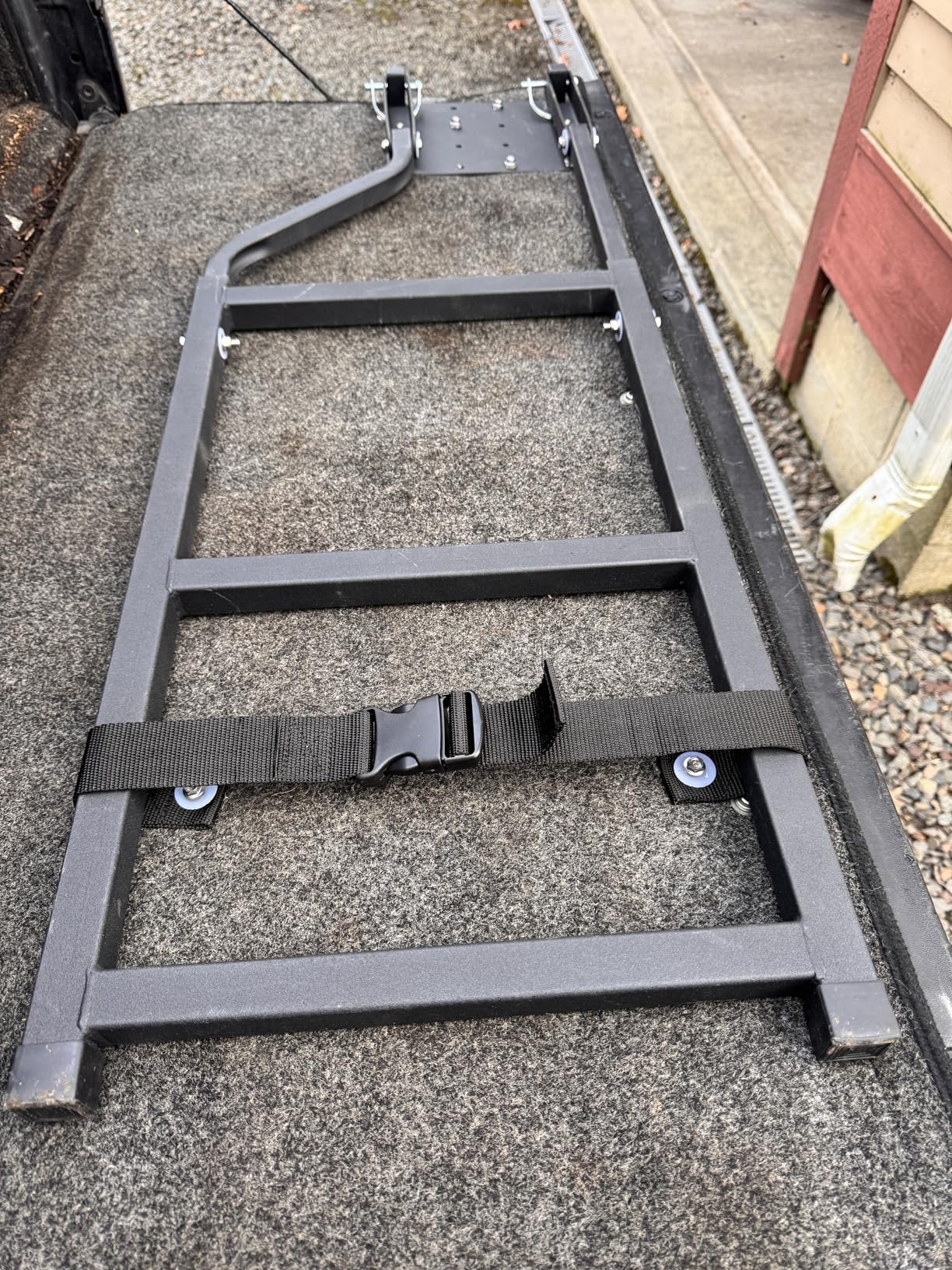 Beech Lane Pickup Truck Tailgate Ladder - Universal Fit, Stainless Steel Self Drilling Hex Screws for Easy Install, Durable Aluminum Step Grip Plates, and Sturdy Rubber Ladder Feet customer photo 2