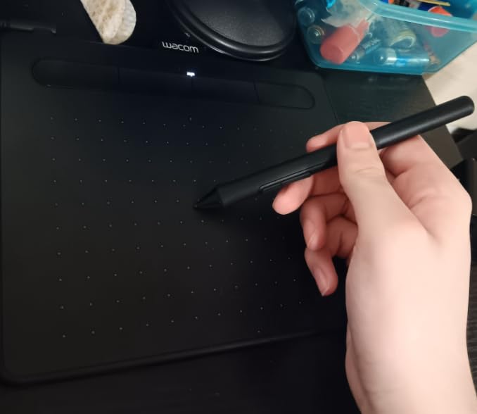 Wacom Intuos Small Bluetooth Graphics Drawing Tablet, 4 Customizable ExpressKeys, Portable for Teachers, Students and Creators, Compatible with Chromebook Mac OS Android and Windows - Black customer photo 2